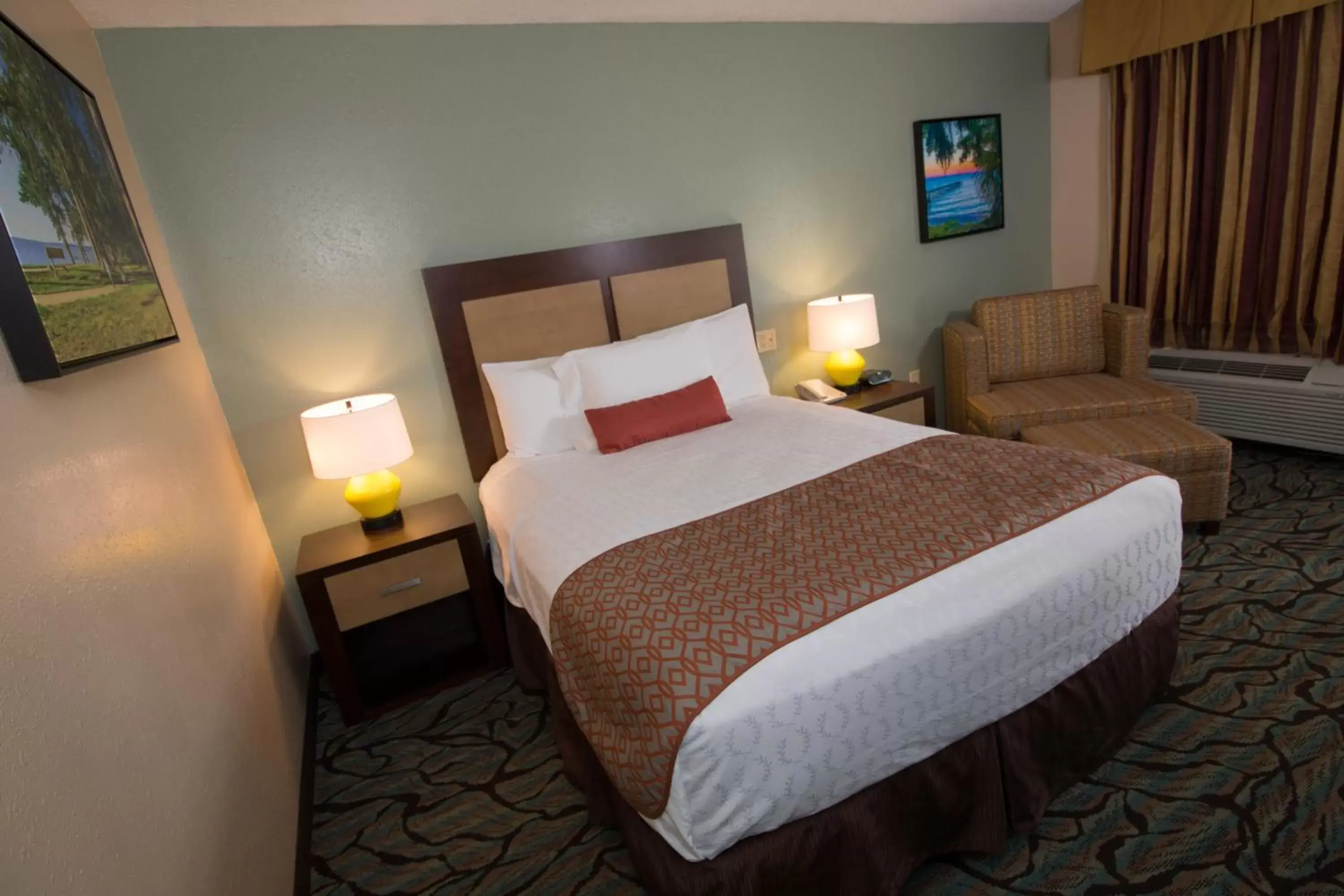 Bed in Key West Inn - Fairhope