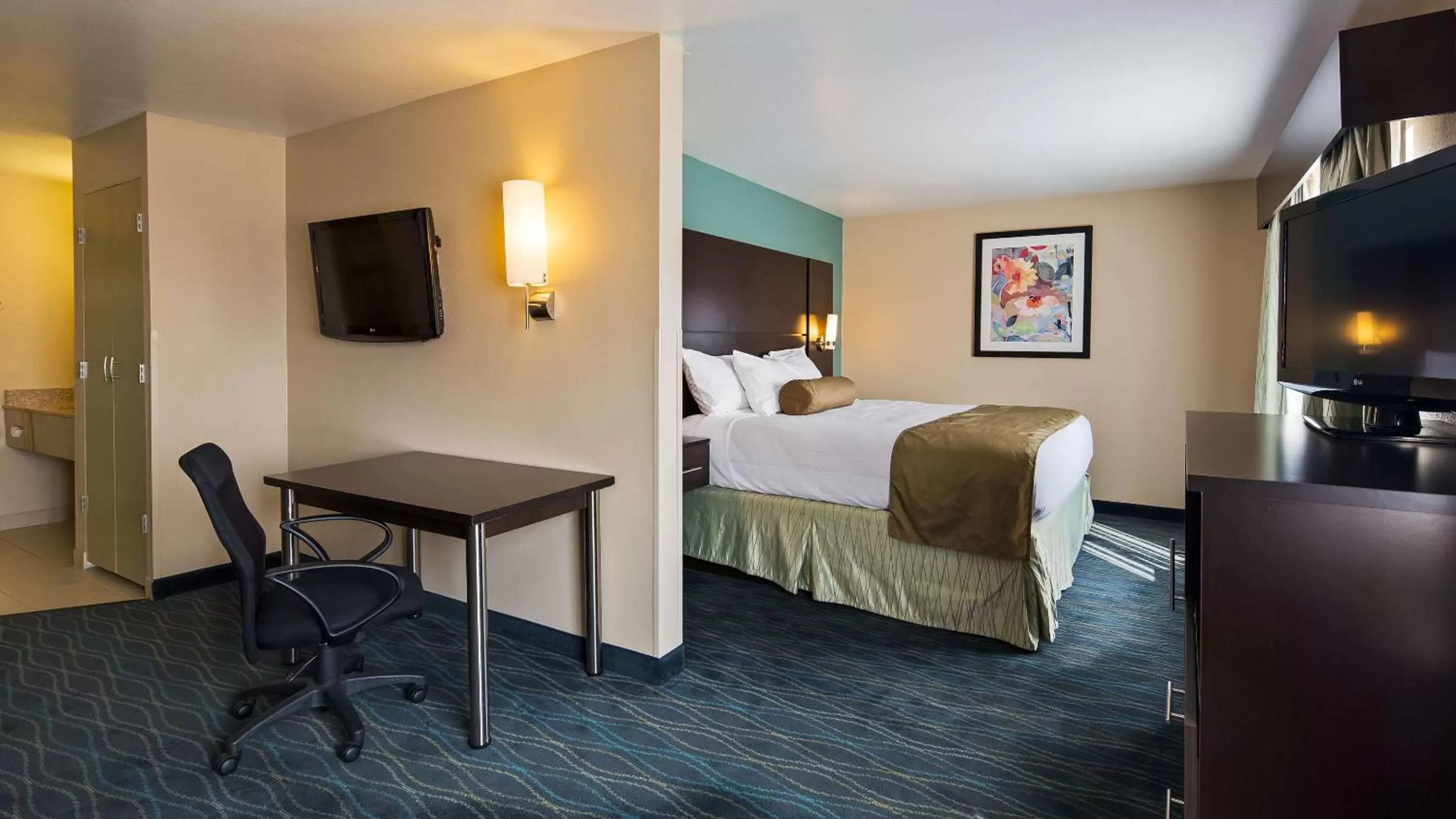 Bed in Baymont by Wyndham Marion, OH