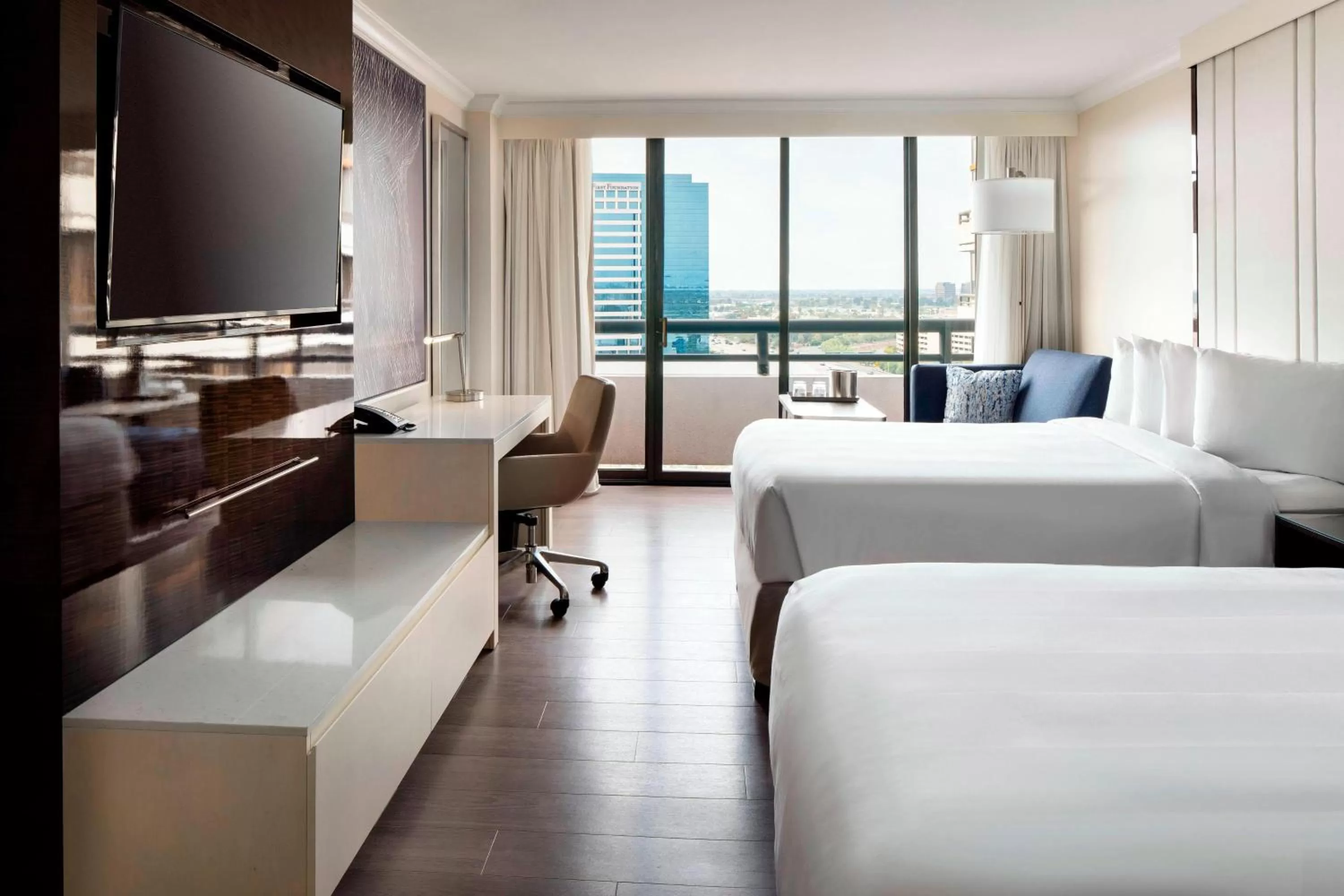 Photo of the whole room, Bed in Irvine Marriott