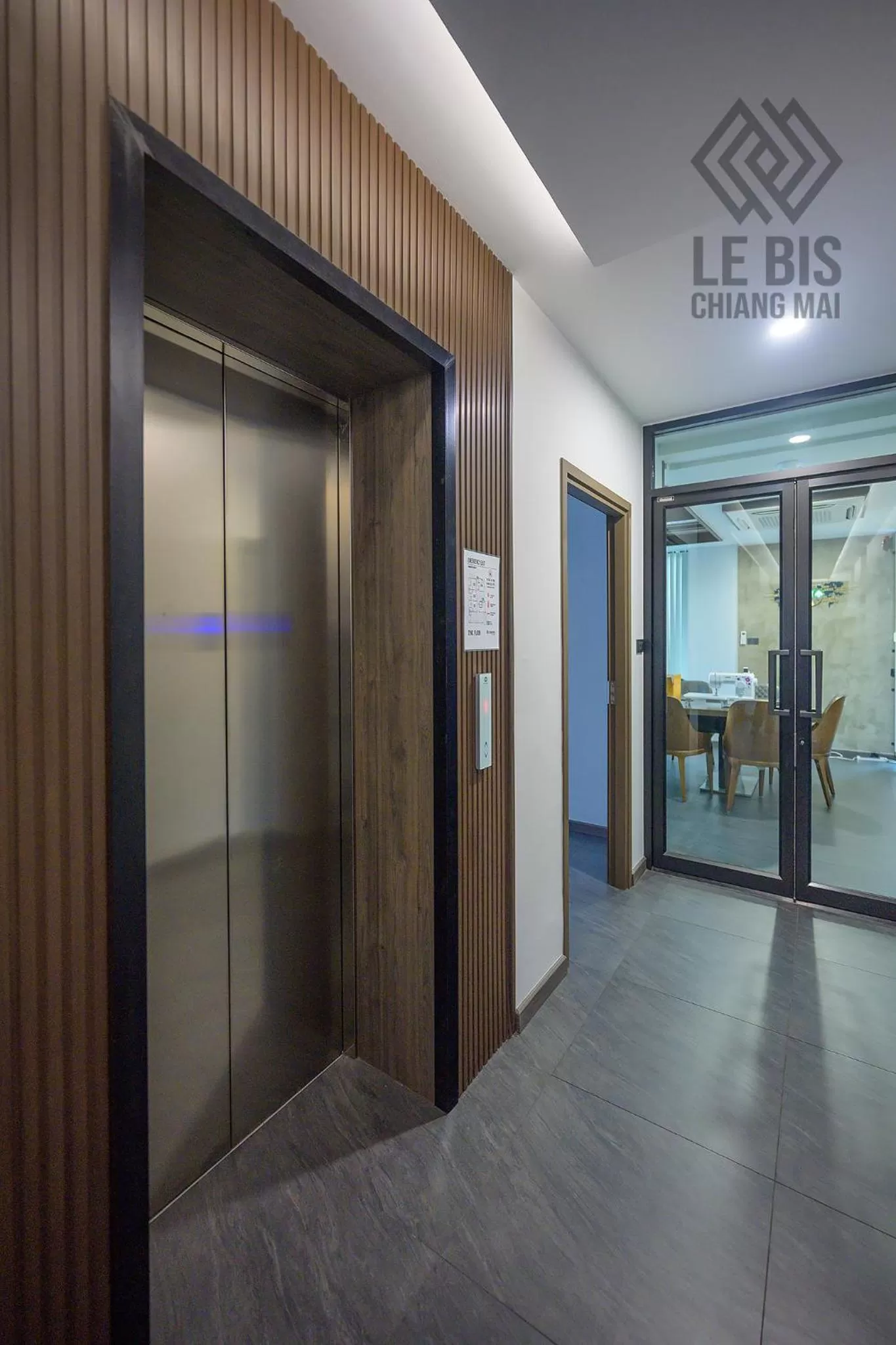 elevator in Le Bis Hotel