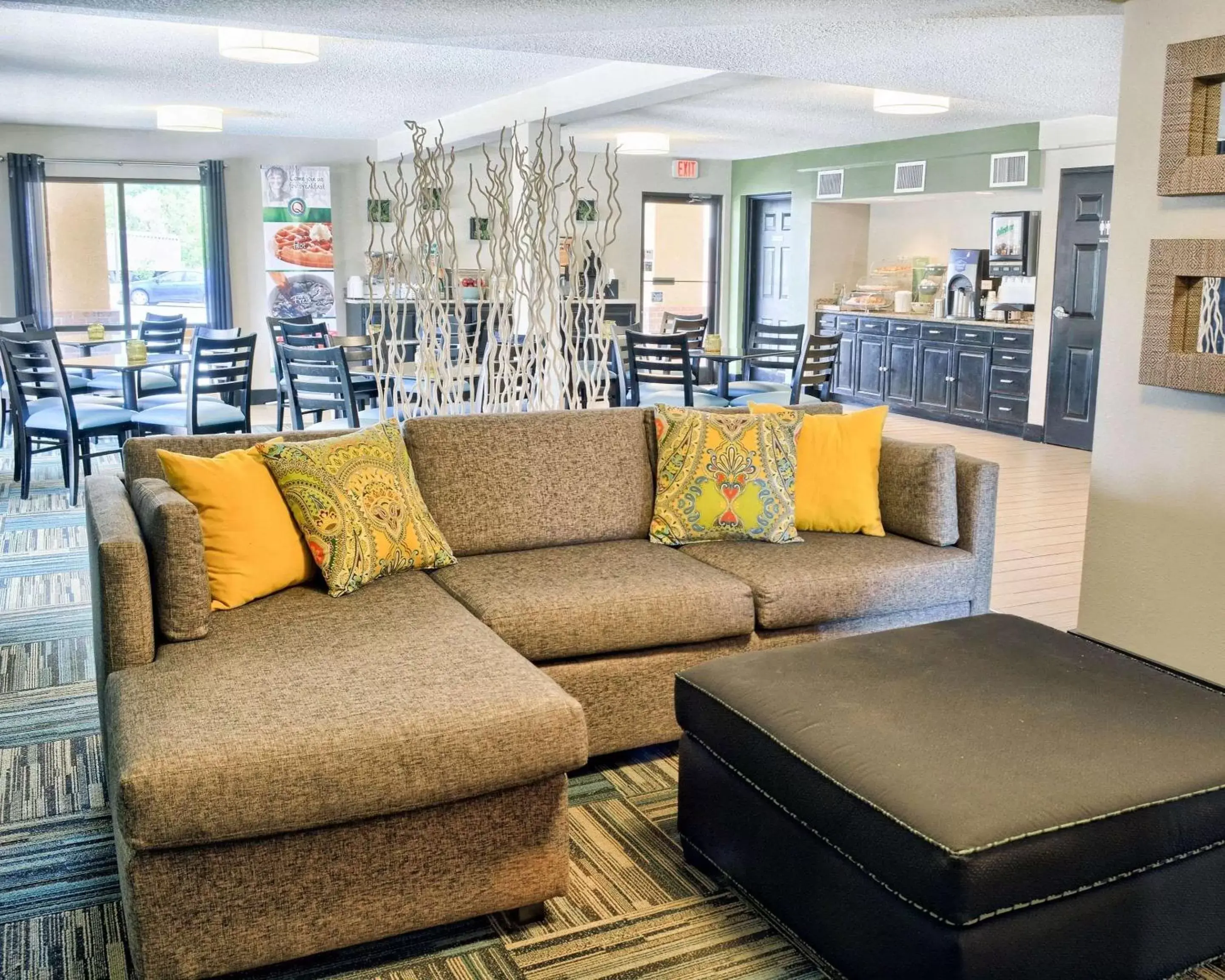 Lobby or reception, Seating Area in Quality Inn Thornburg