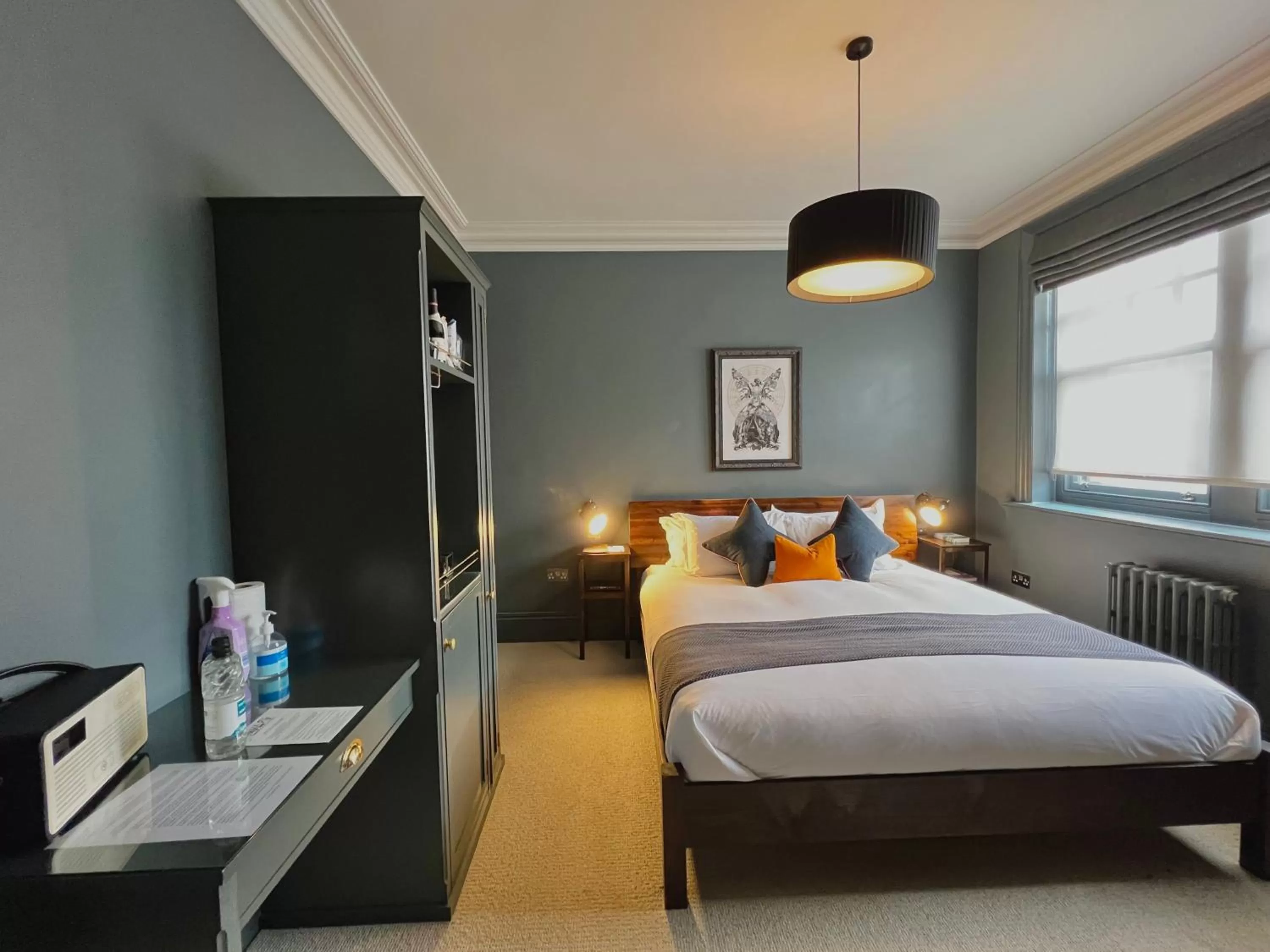 Bedroom, Bed in The Ginger Pig