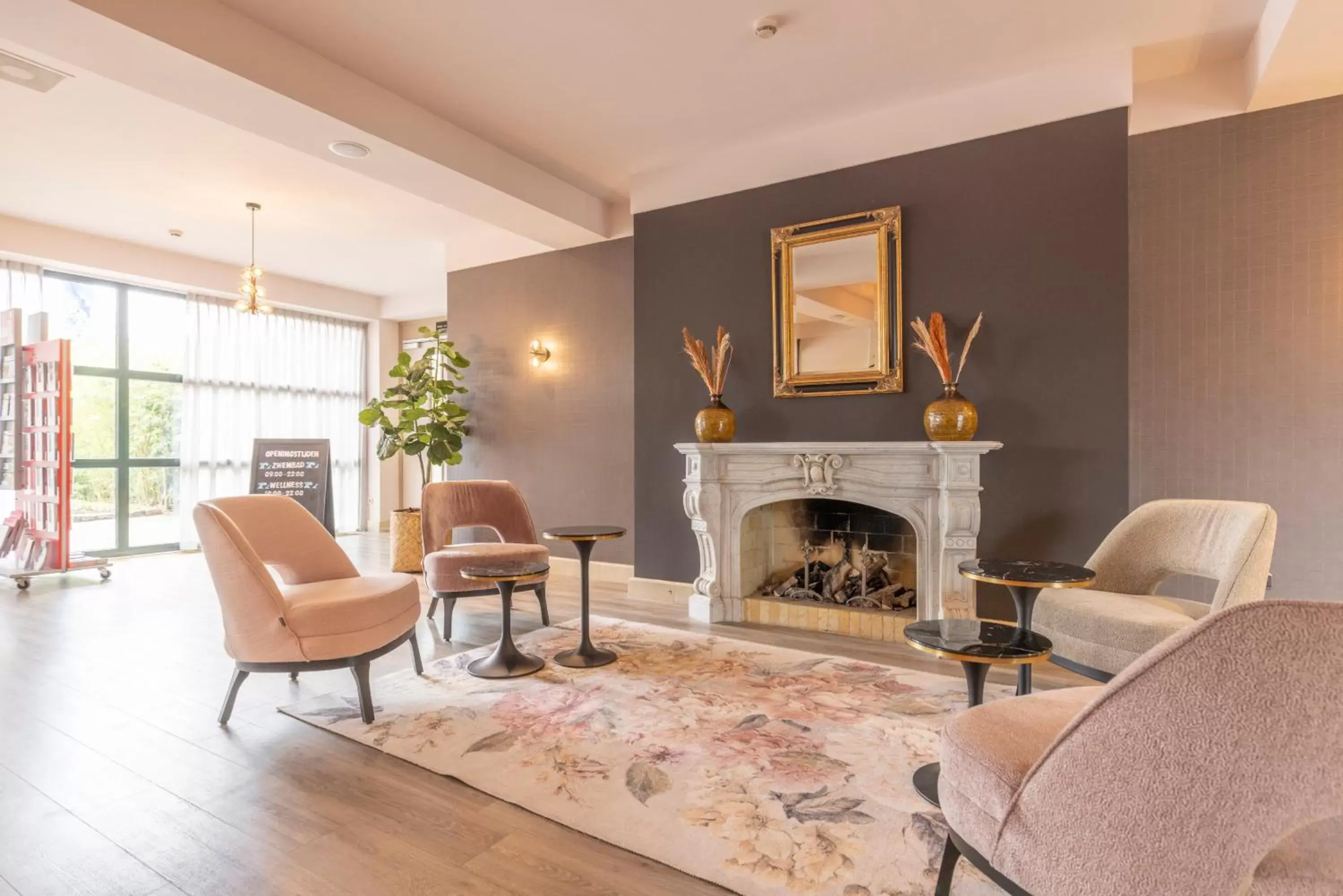 Seating Area in Fletcher Familiehotel De Hunzebergen