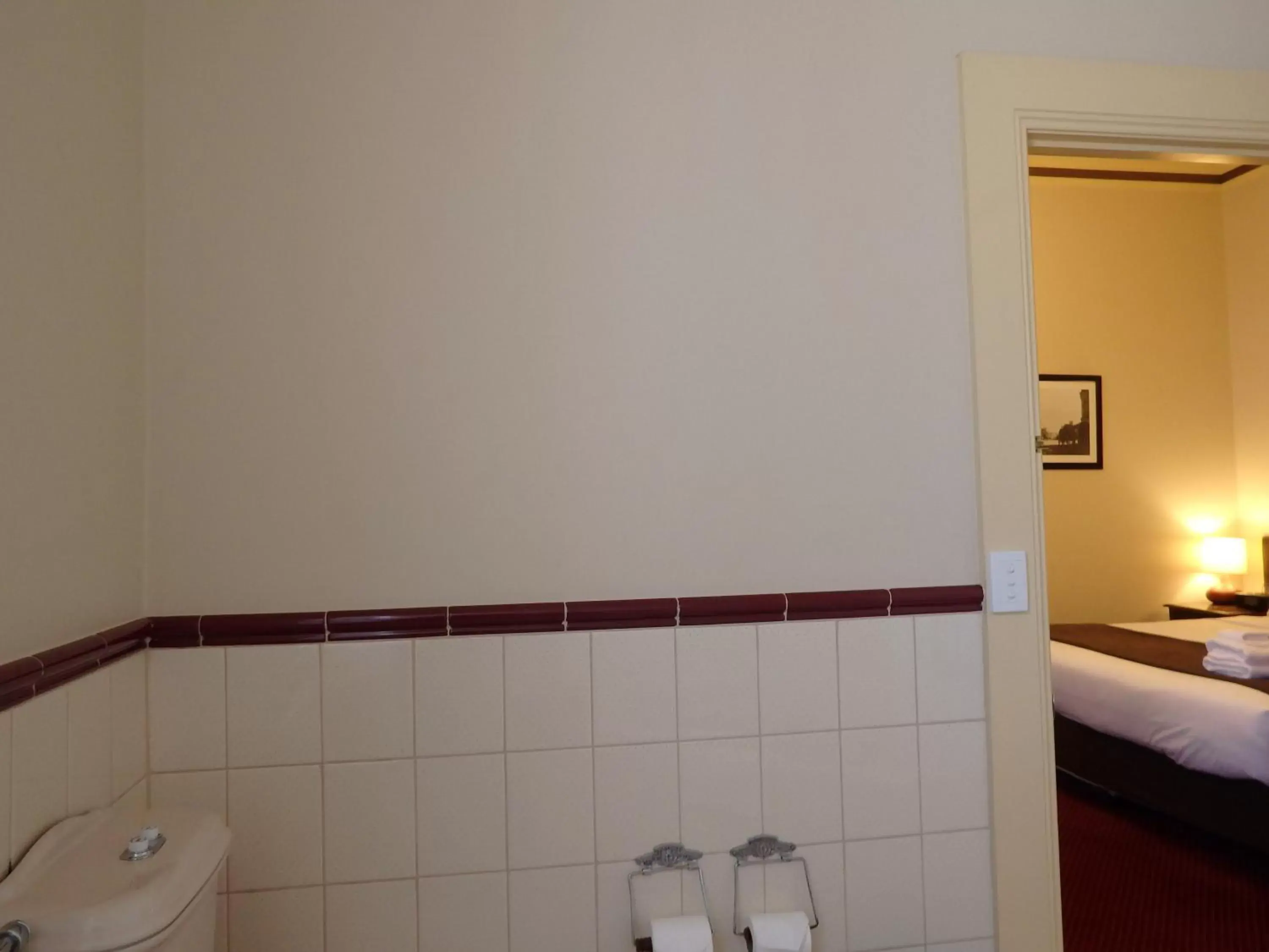Toilet, Bathroom in The Glenferrie Hotel Hawthorn