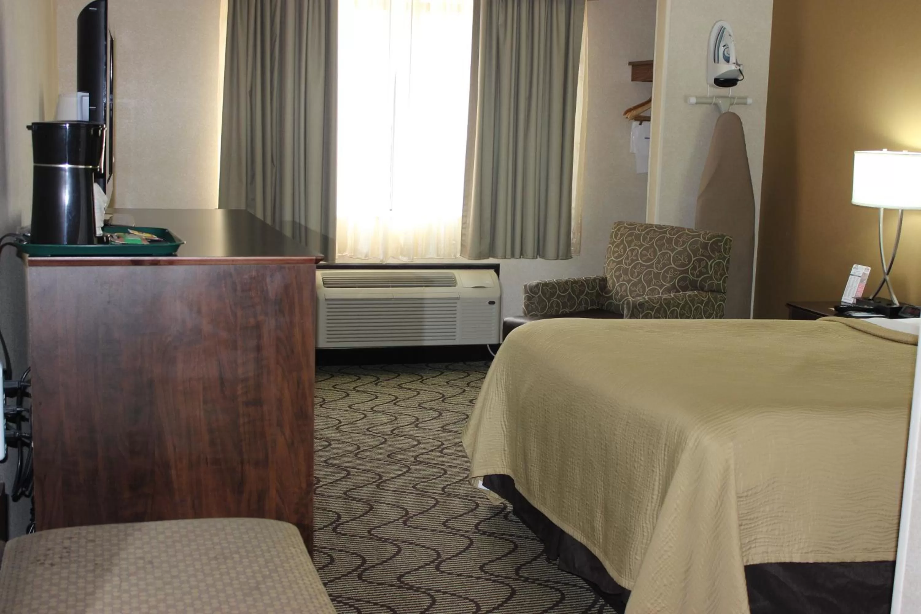 Bed in Days Inn by Wyndham Columbia Mall