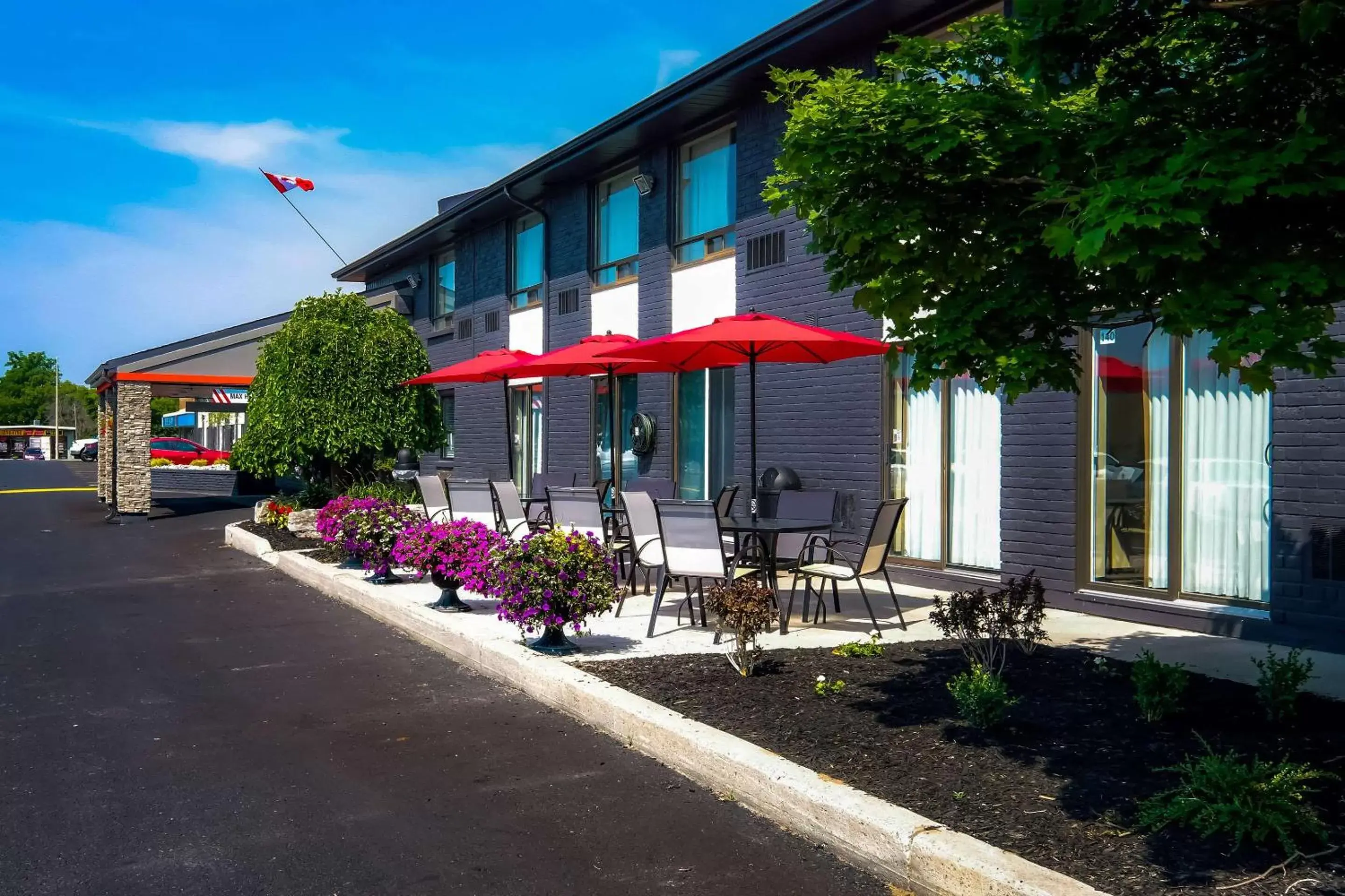 Property Building in Comfort Inn Belleville