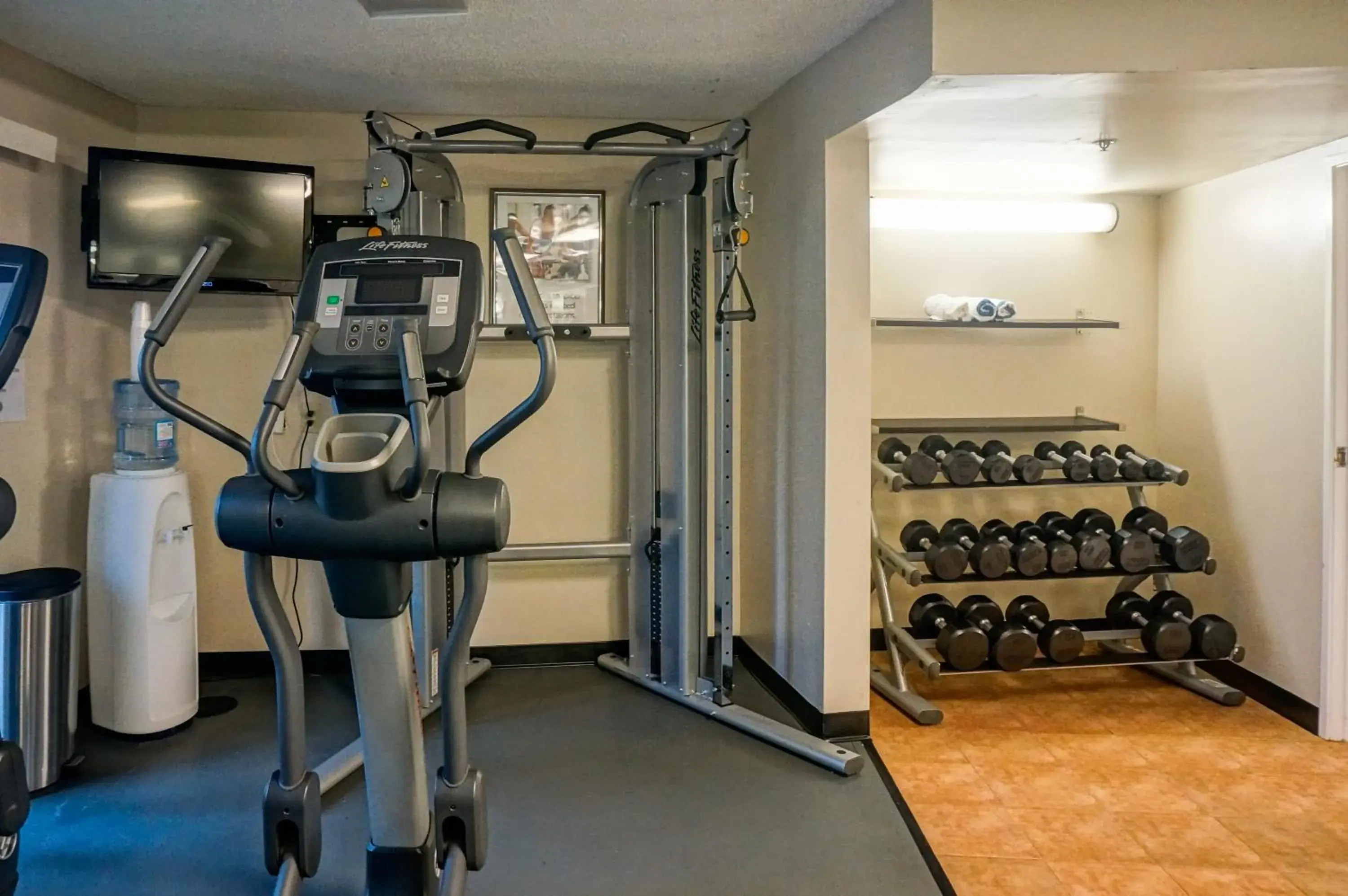 Fitness centre/facilities, Fitness Center/Facilities in Vanllee Hotel