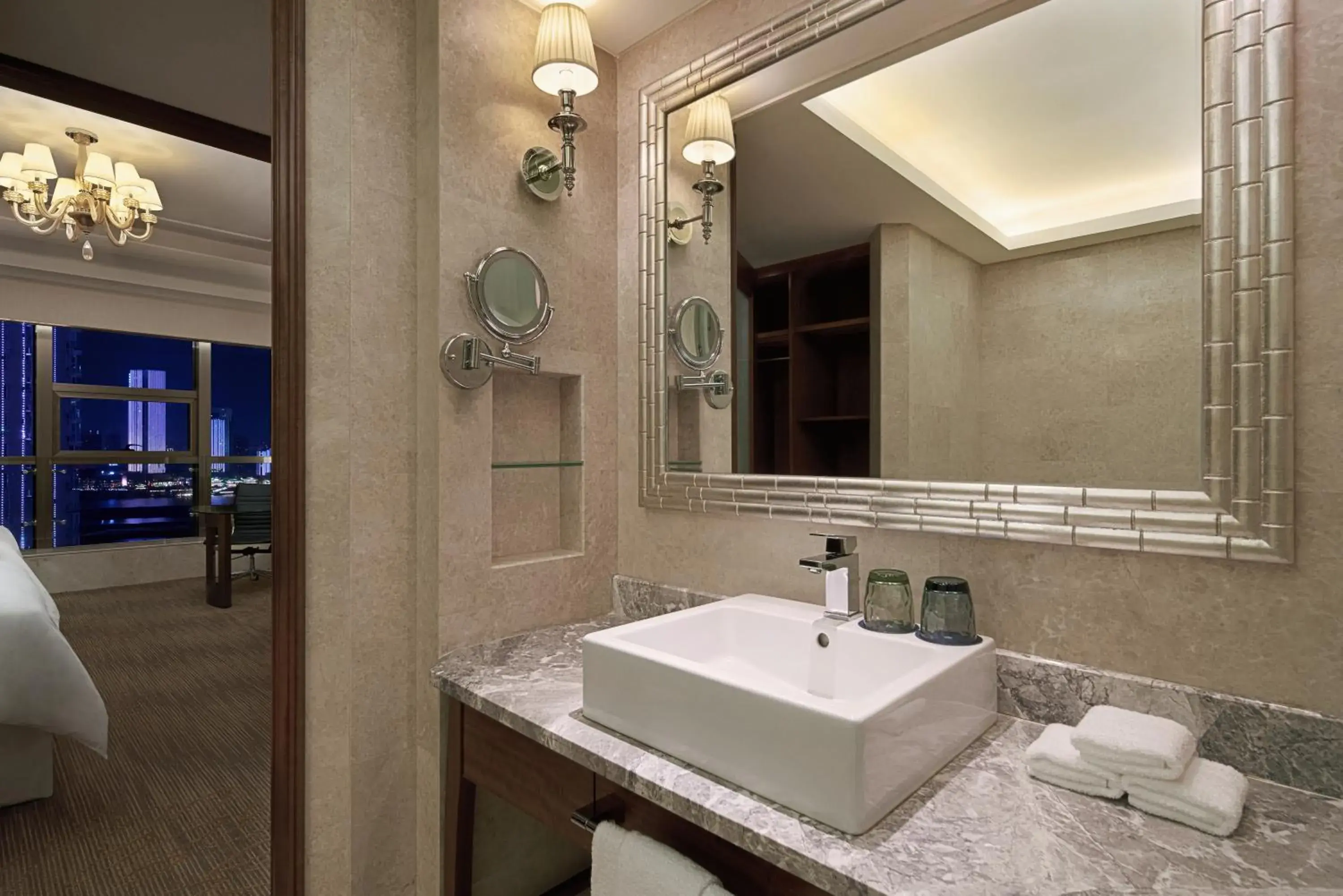 Toilet, Bathroom in Sheraton Nanchang Hotel