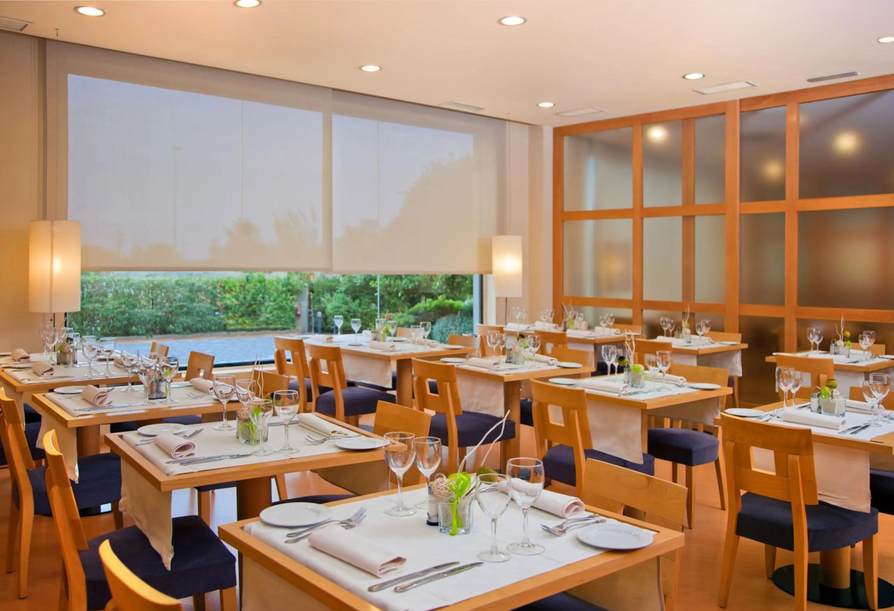 Restaurant/places to eat in Flag Hotel Valencia