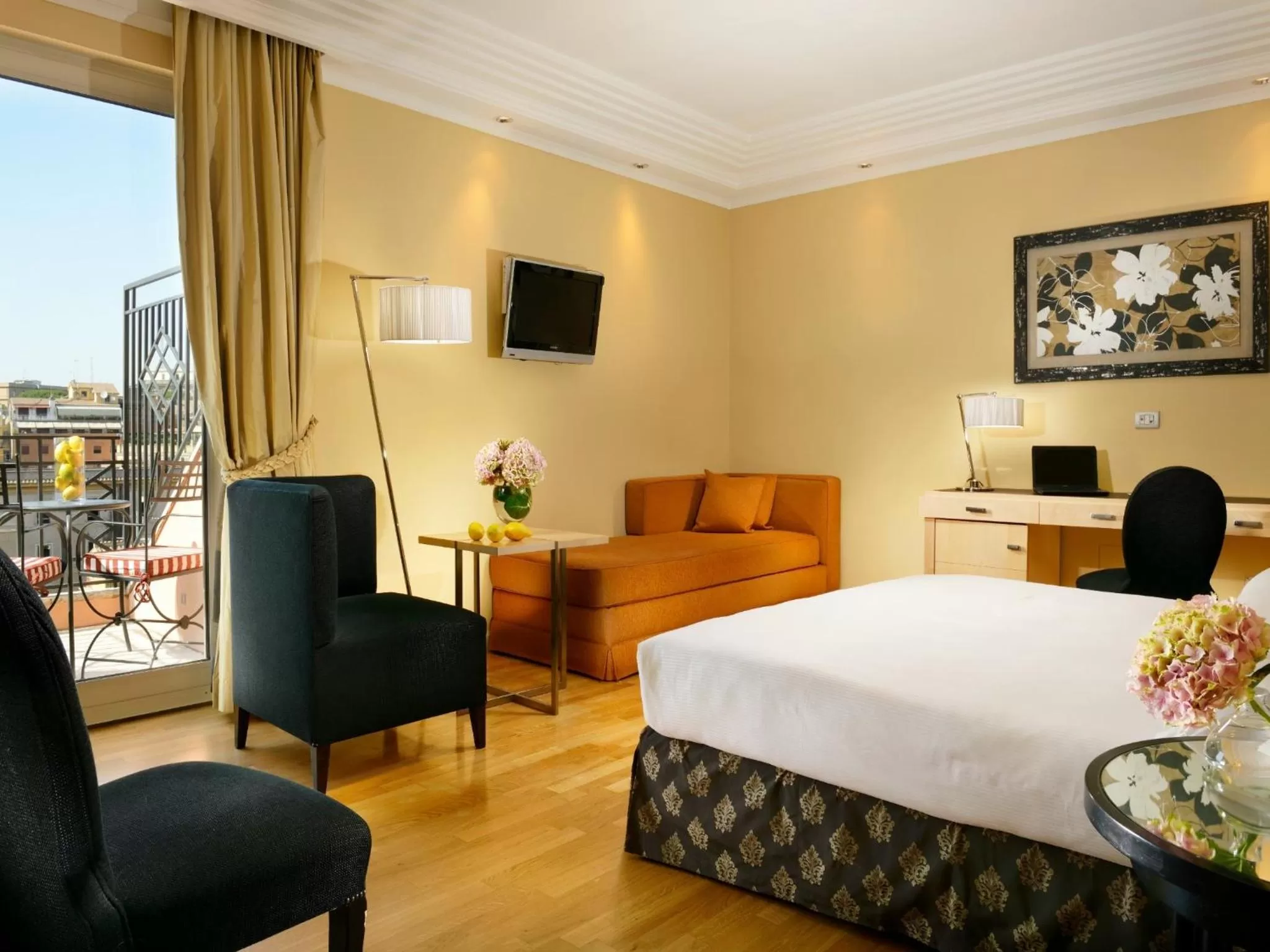 Photo of the whole room, Bed in FH55 Grand Hotel Palatino