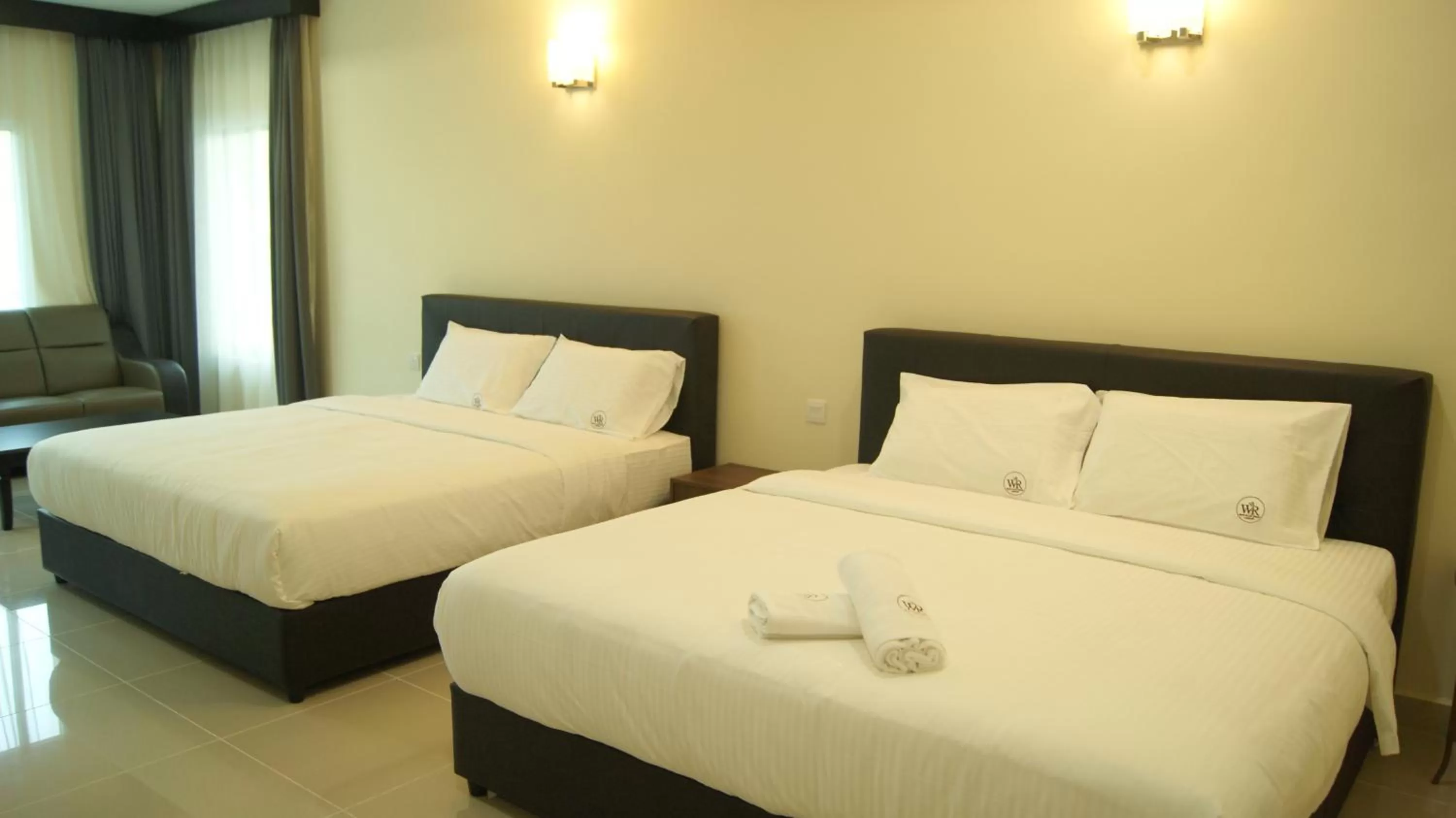 Living room, Bed in Wang Valley Resort