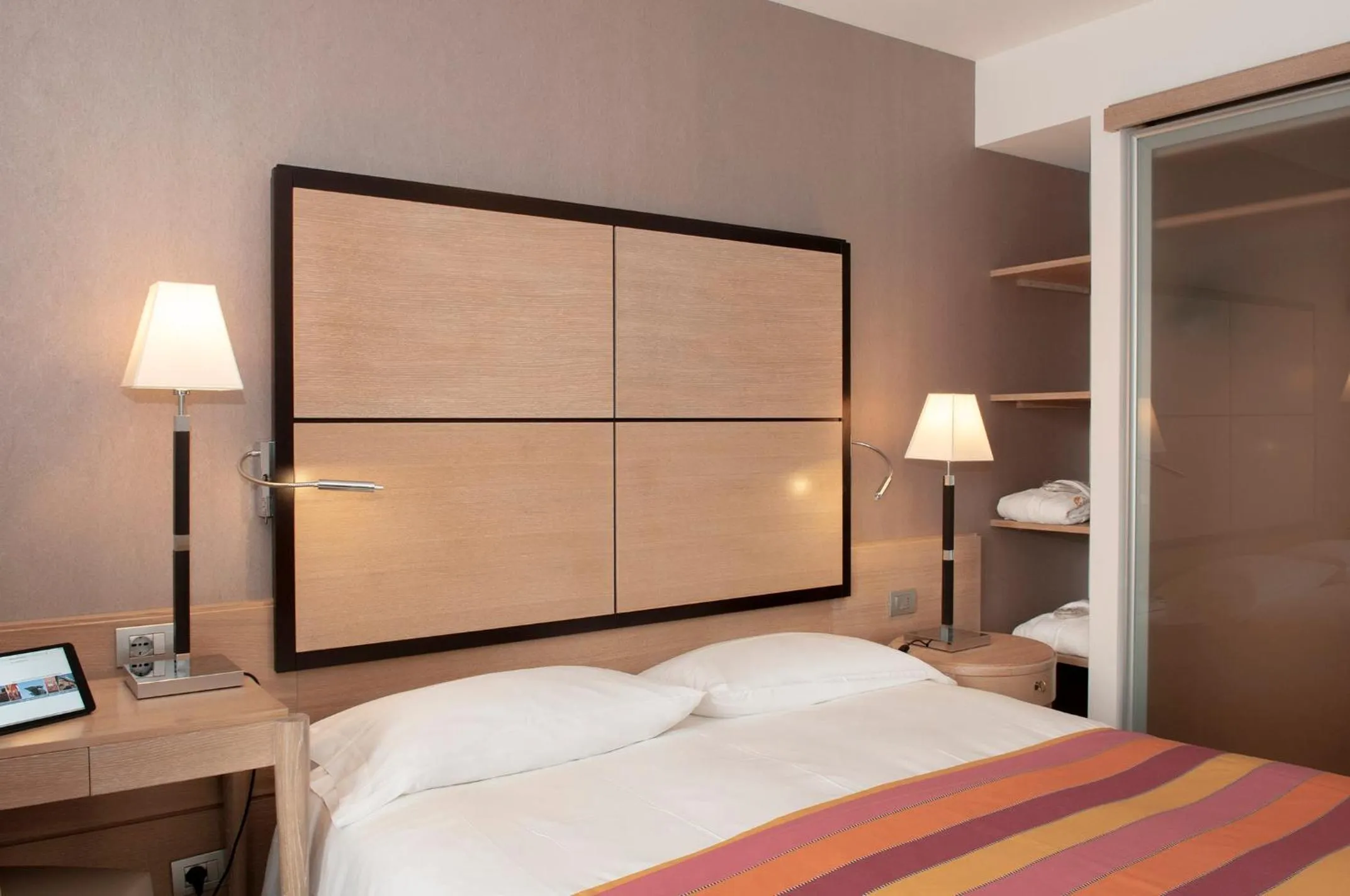 TV and multimedia, Bed in Hotel Savoy