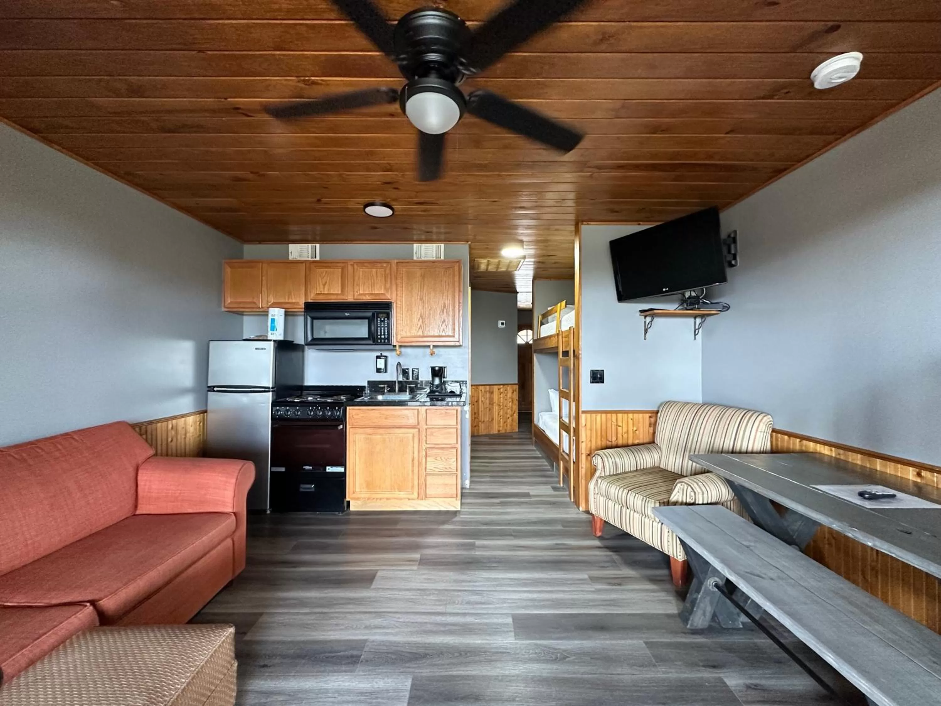 Seating Area in Canyon Lakeview Resort