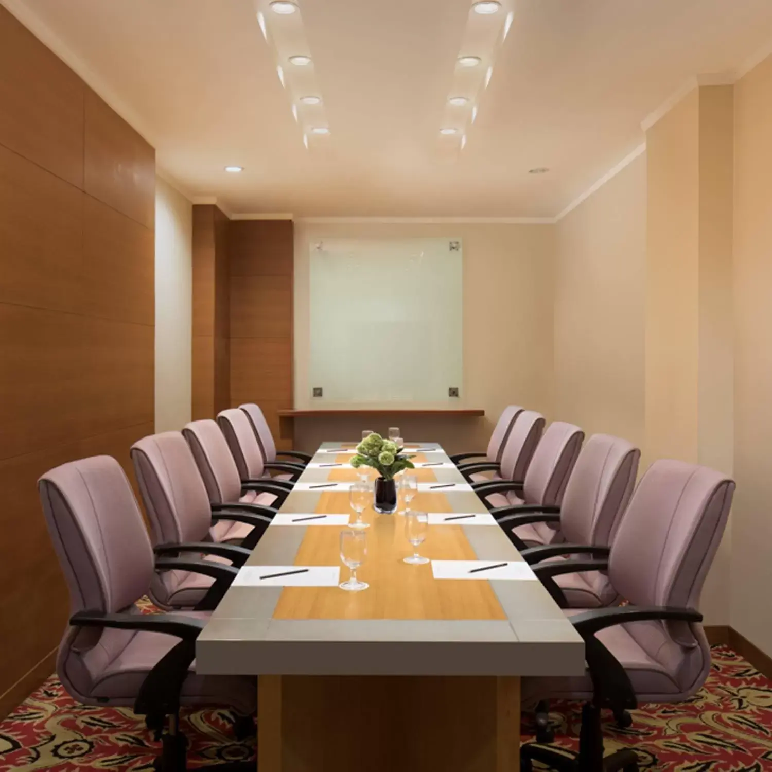 Meeting/conference room in Aryaduta Palembang