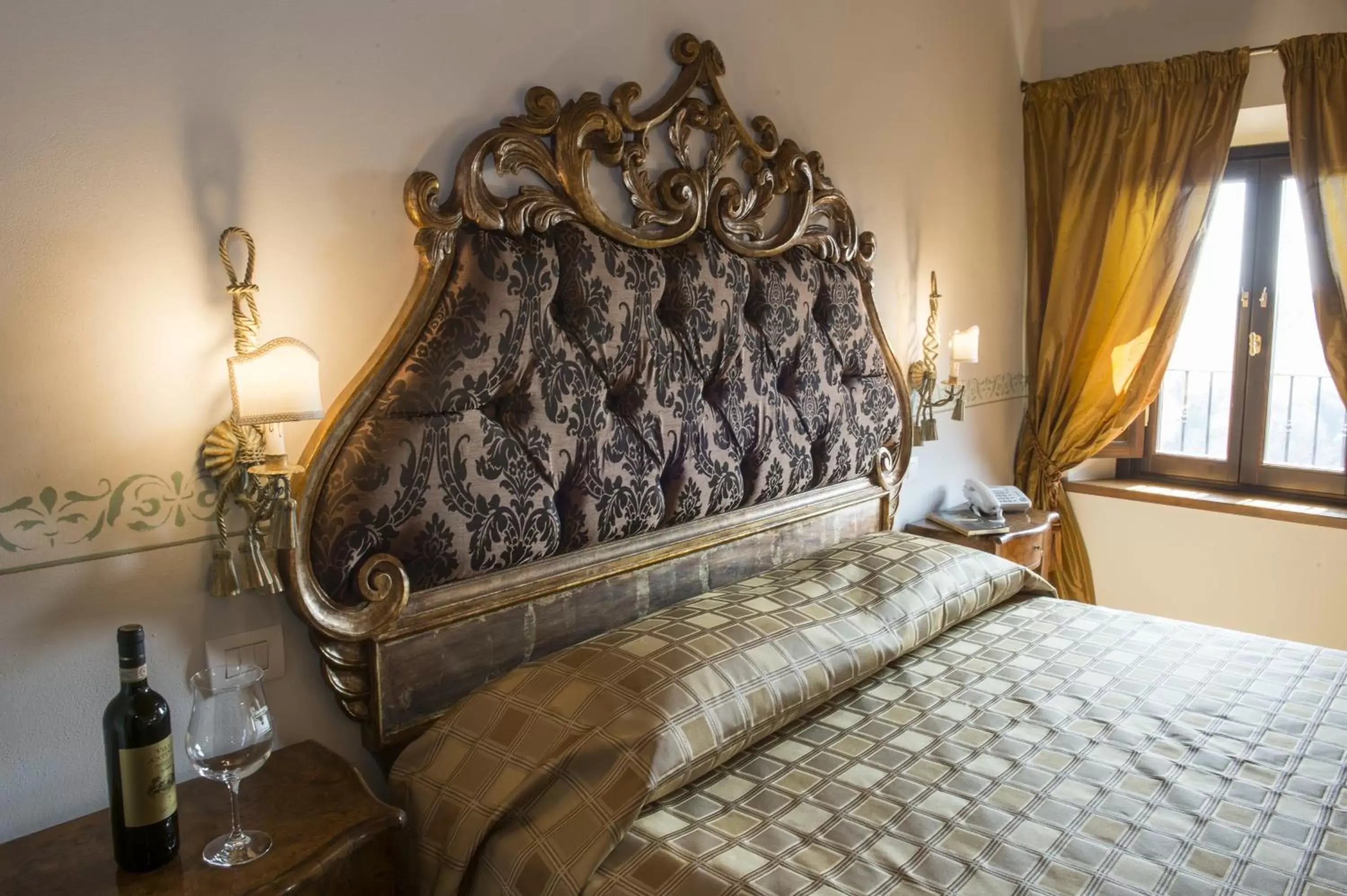 Bed in Palazzo Pacini