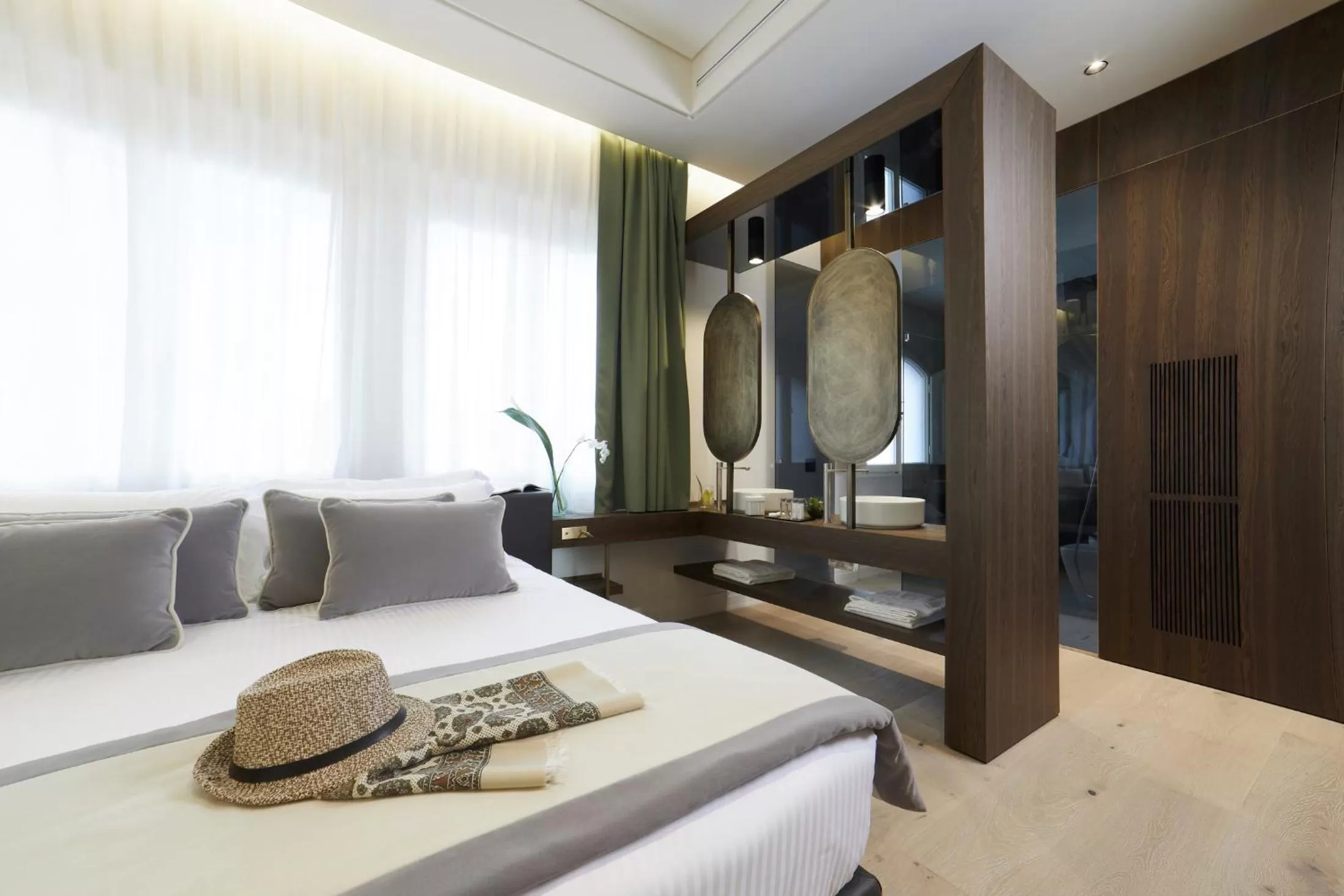 Photo of the whole room, Bed in Messori Suites