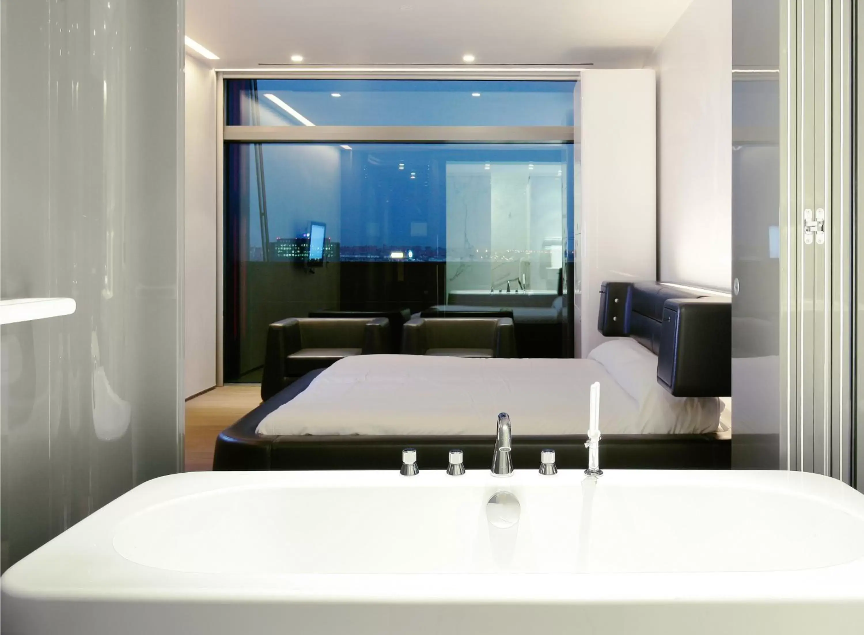 Photo of the whole room, Bathroom in Hotel Puerta America
