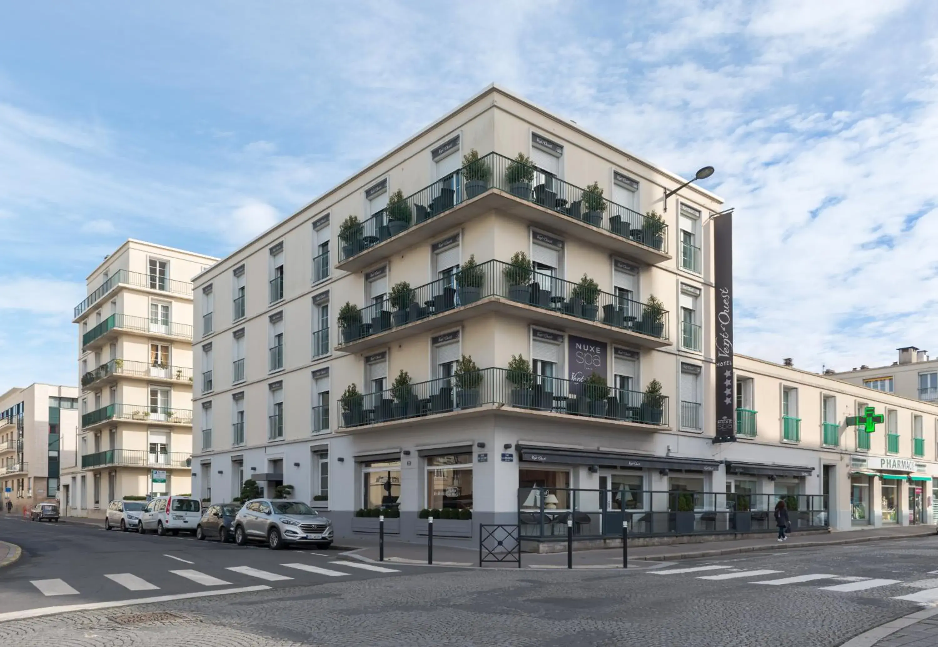 Property Building in Hotel Spa Vent d'Ouest