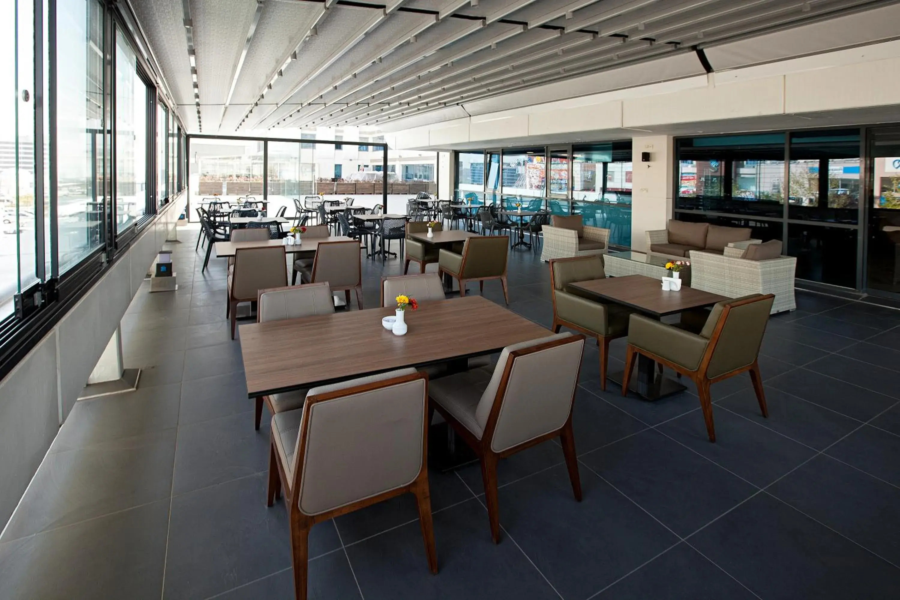 Balcony/Terrace, Restaurant/Places to Eat in Nearport Sabiha Gokcen Airport Hotel
