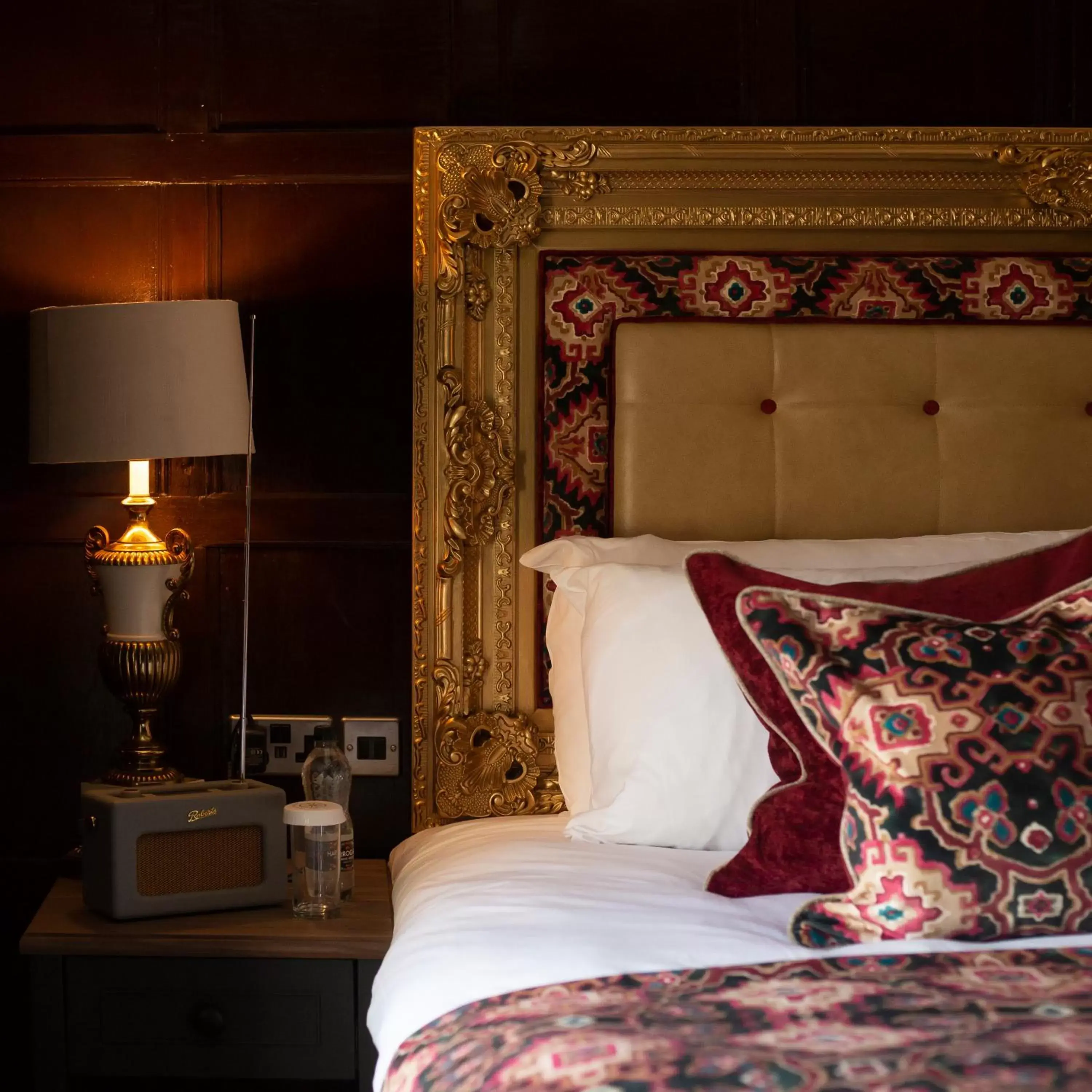 Bed in The Kings Arms and Royal Hotel, Godalming, Surrey