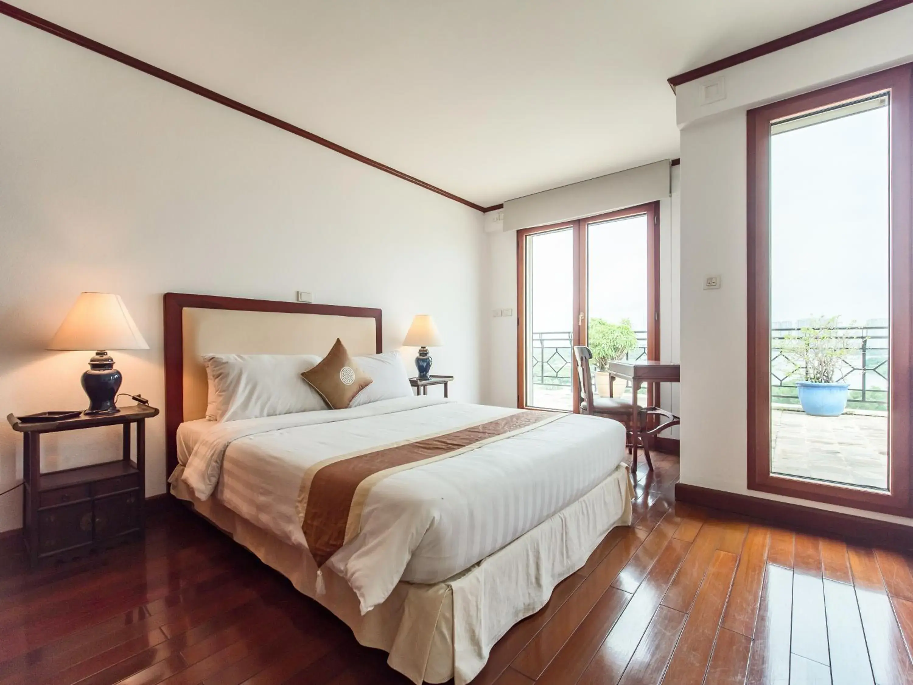 Bed in Saigon Domaine Luxury Residences