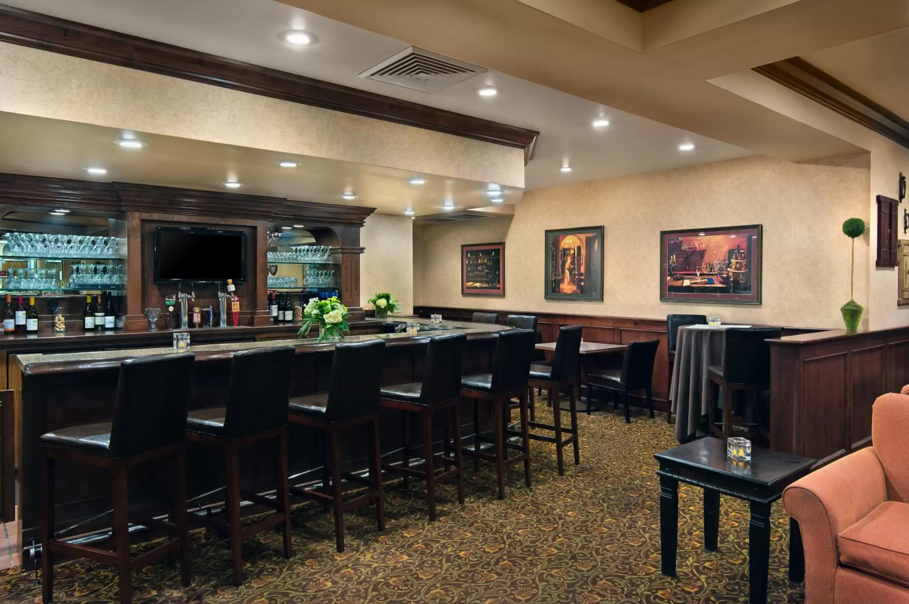 Lounge or bar, Restaurant/Places to Eat in Oxford Suites Boise