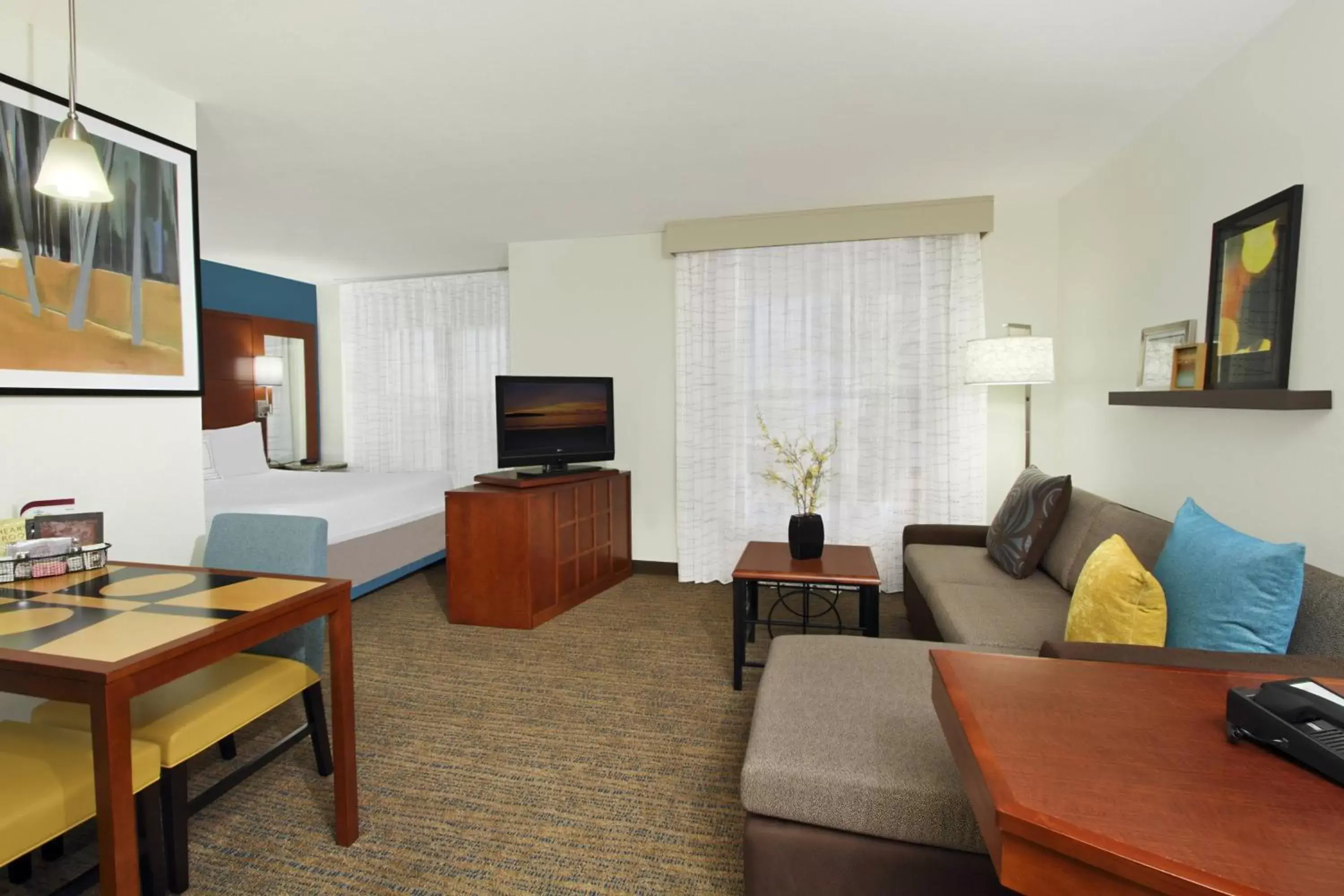 Bedroom, Seating Area in Residence Inn Phoenix Glendale Sports & Entertainment District