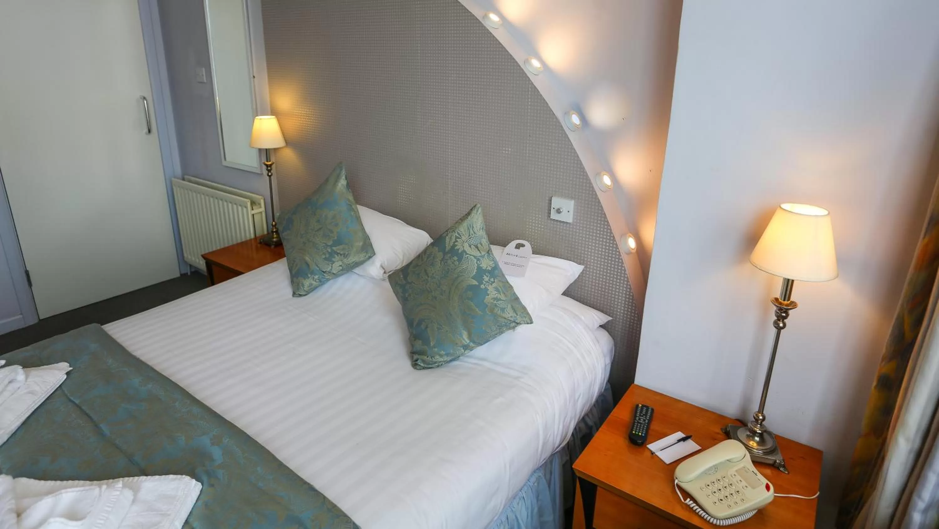 Bed in Royal Exeter Hotel