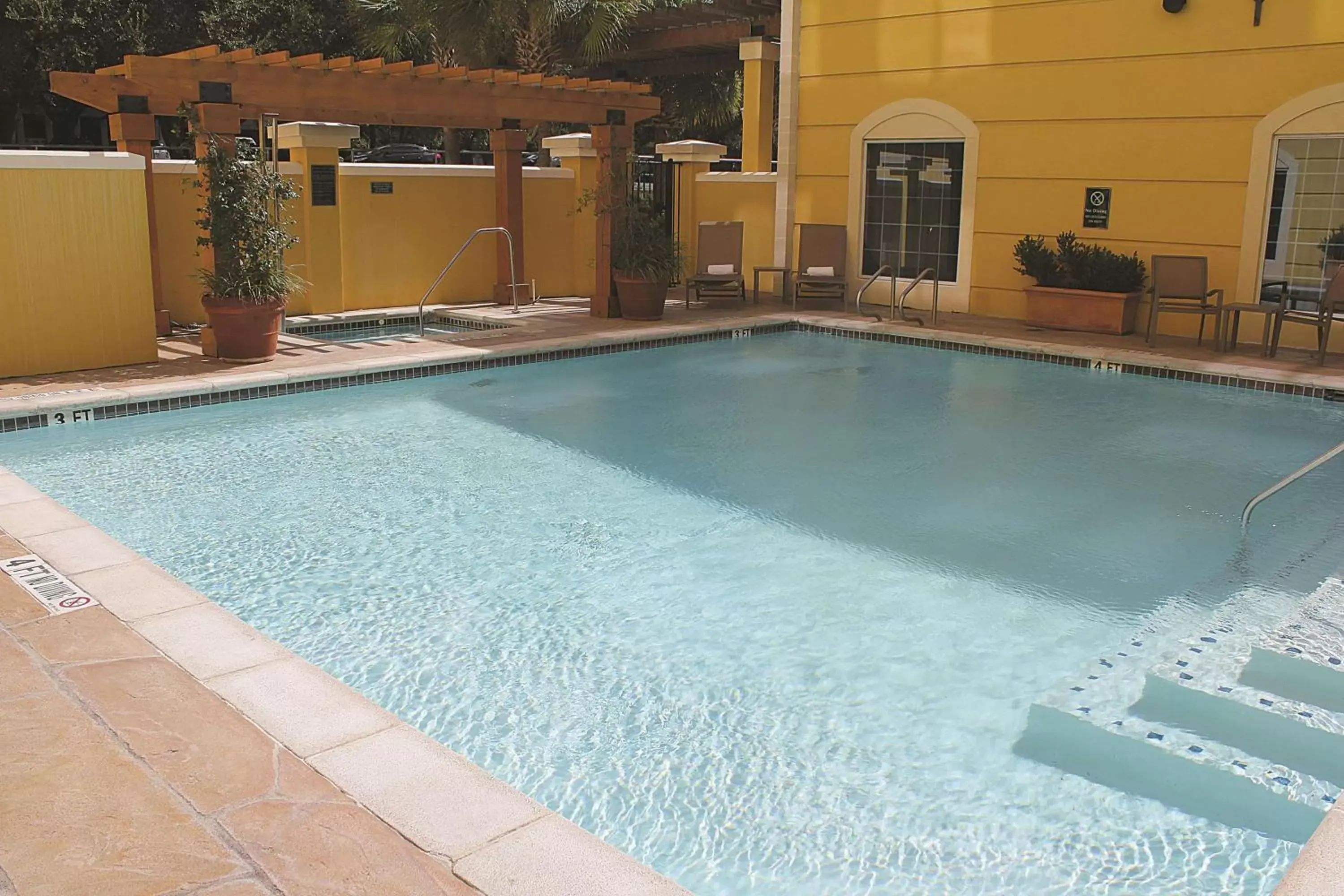 On site, Swimming Pool in La Quinta by Wyndham San Antonio Medical Ctr. NW