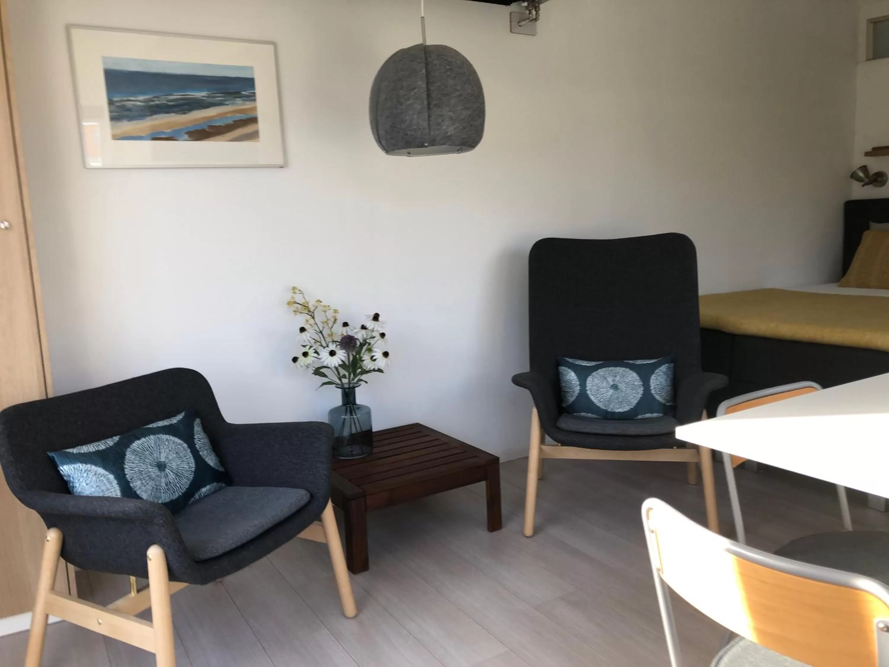 Seating area in De Zwarte Ruiter