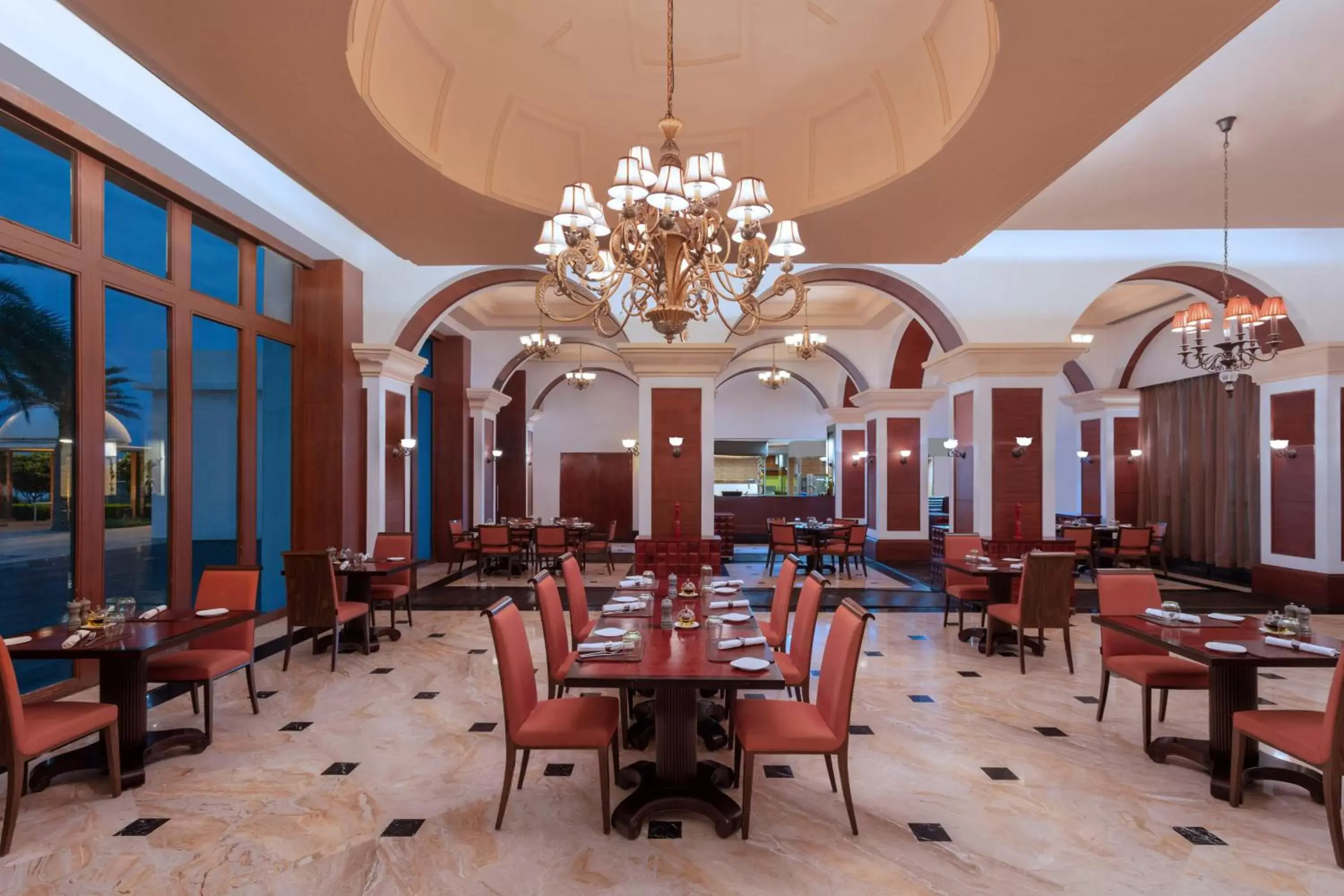 Restaurant/Places to Eat in Le Meridien Coimbatore