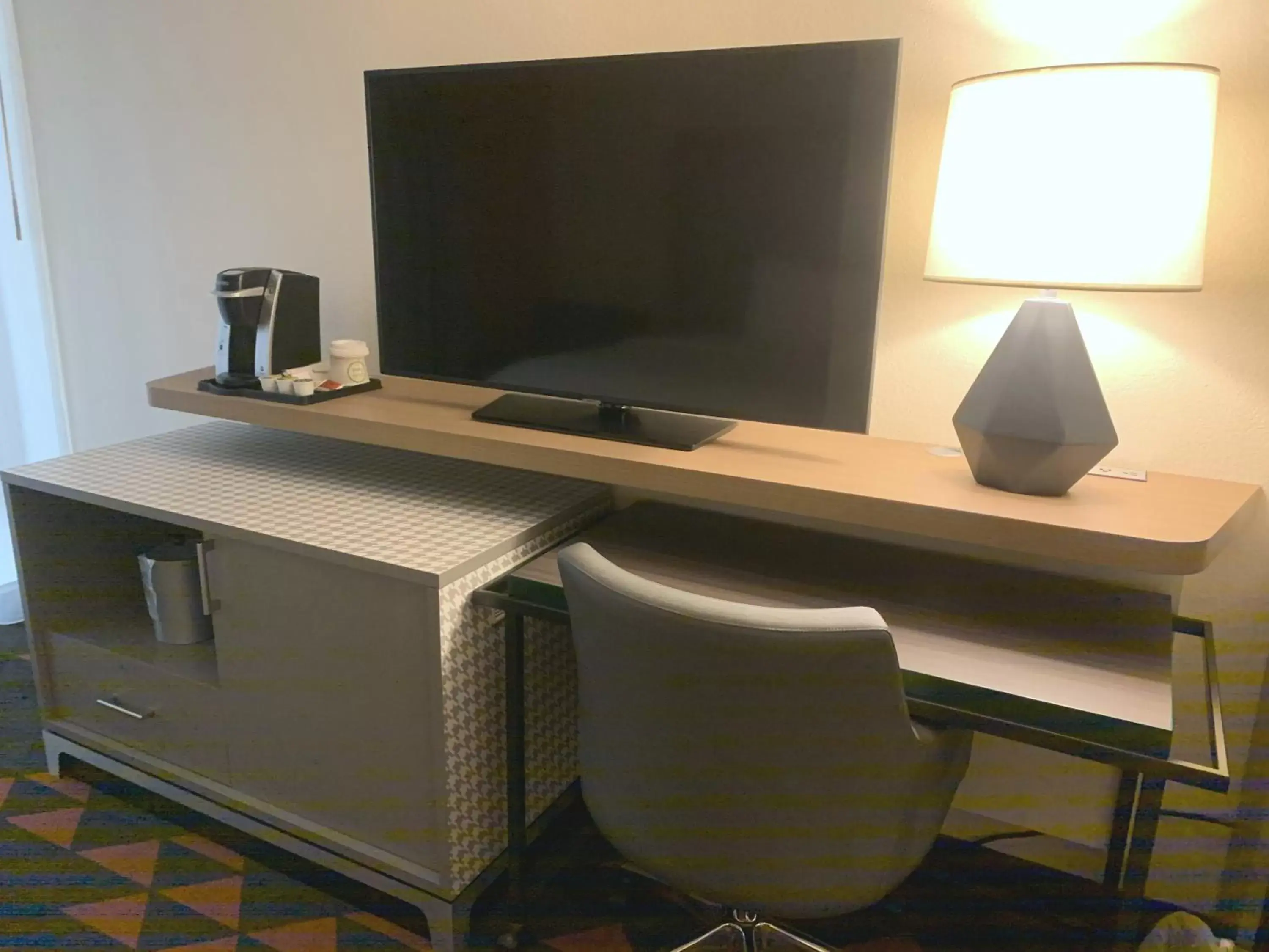 Photo of the whole room, TV/Entertainment Center in Holiday Inn Asheville - Biltmore West, an IHG Hotel