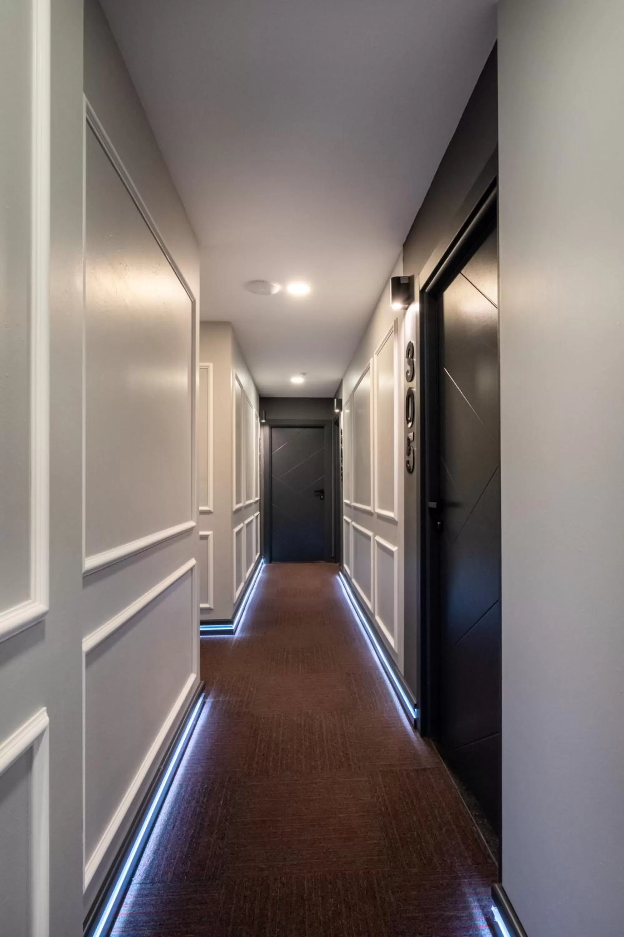 Property building in The Queen Hotel