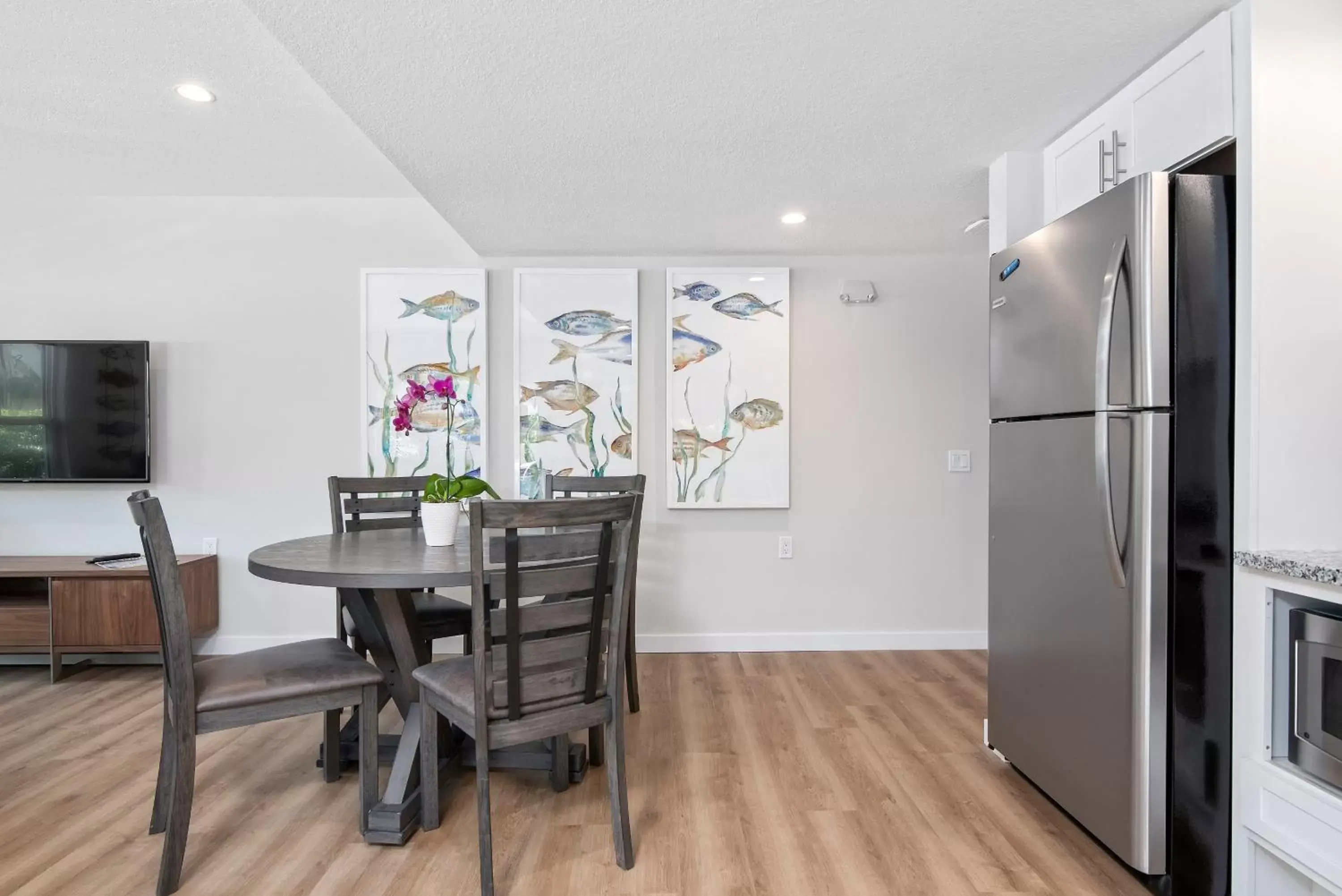 Dining Area in Escape Casey Key