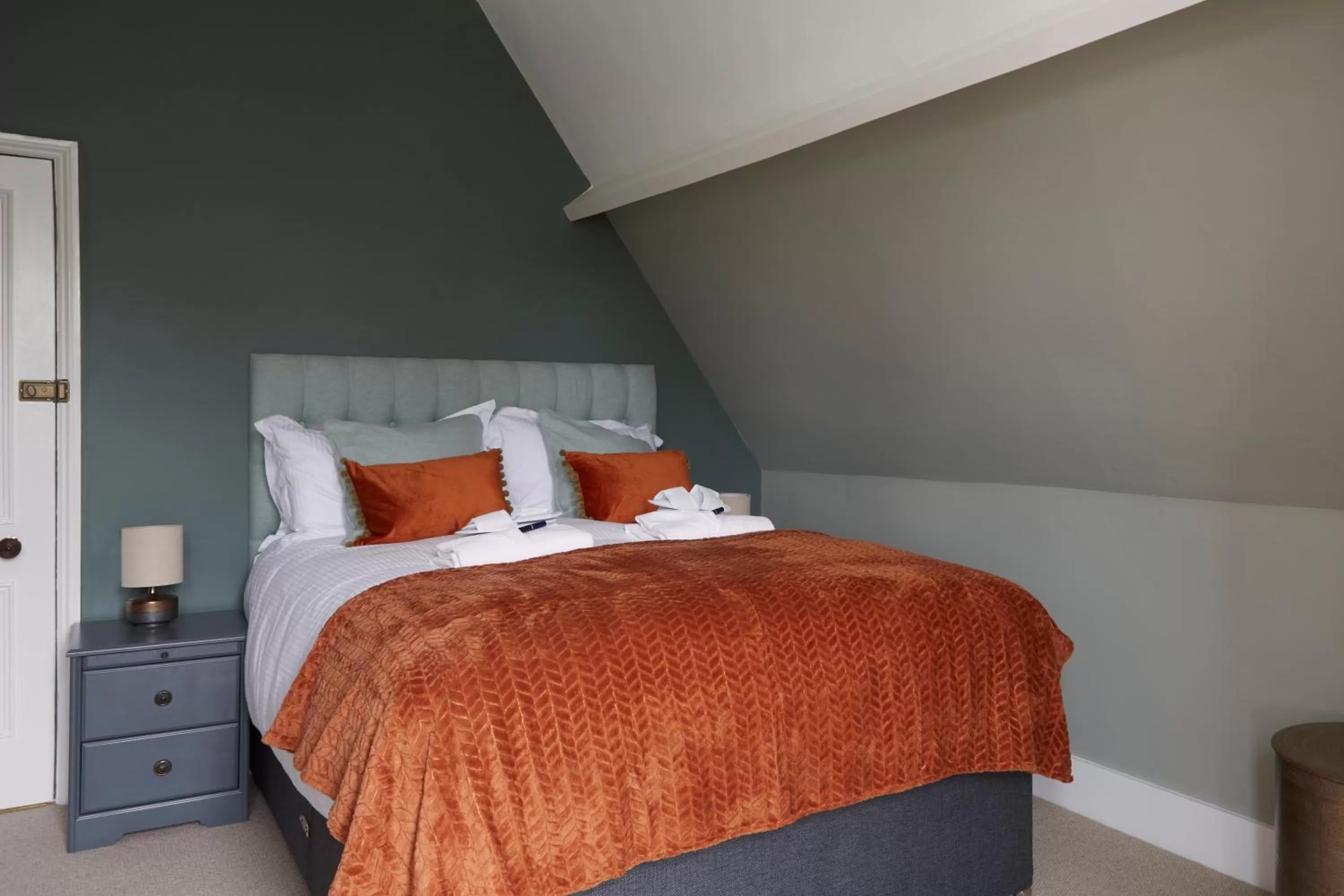 Bedroom, Bed in Sentry Mead Hotel