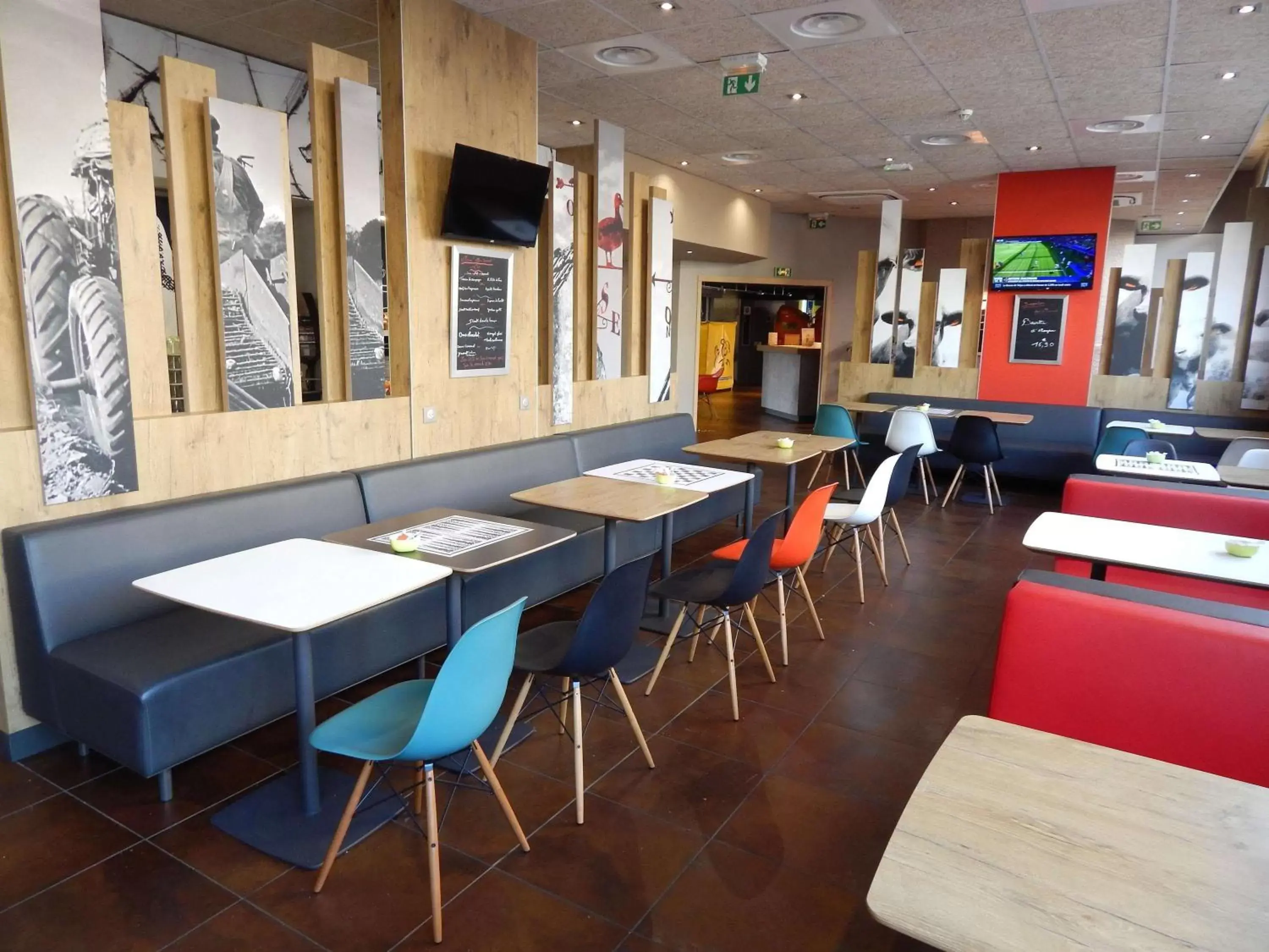 Restaurant/Places to Eat in ibis budget Limoges
