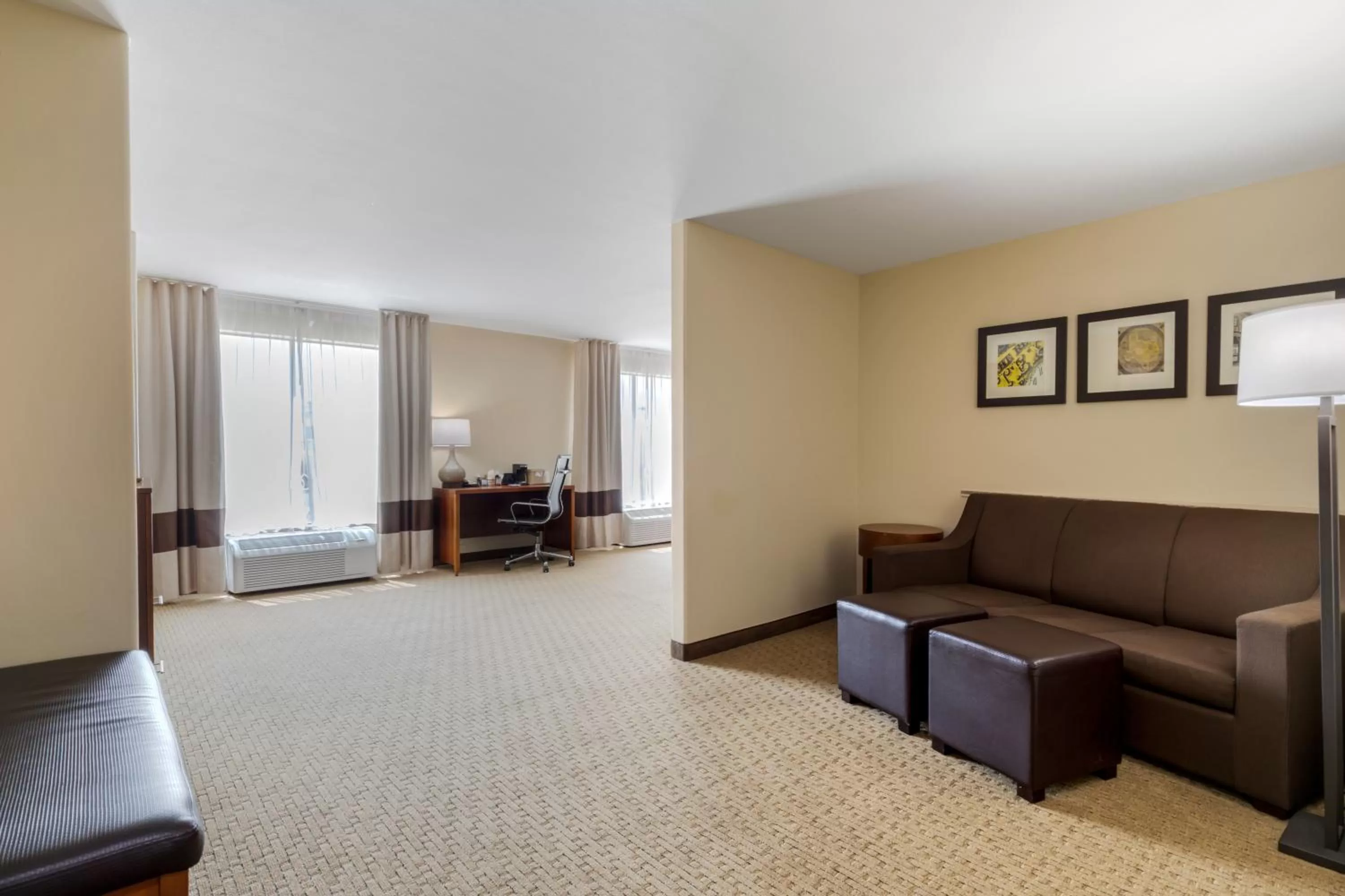 Seating area in Comfort Suites Pflugerville - Austin North