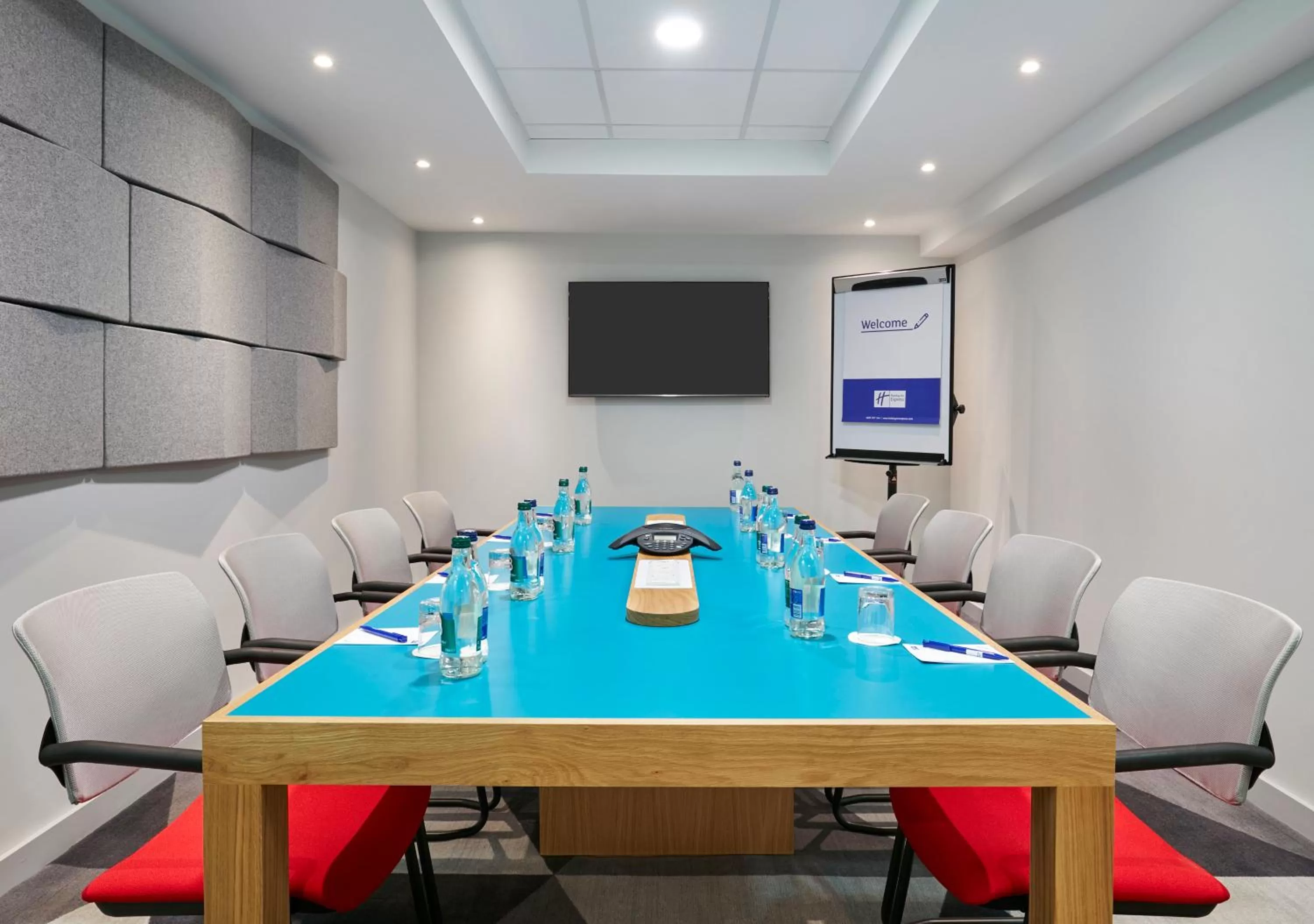 Meeting/conference room in Holiday Inn Express Dublin City Centre by IHG