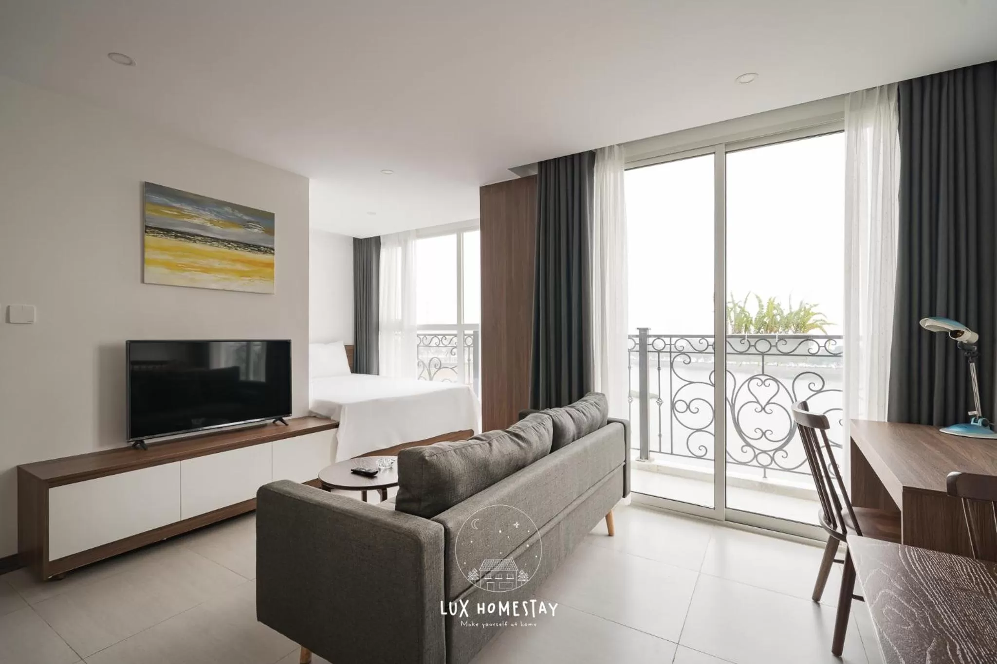 View (from property/room), Bed in Lux Westlake Studio