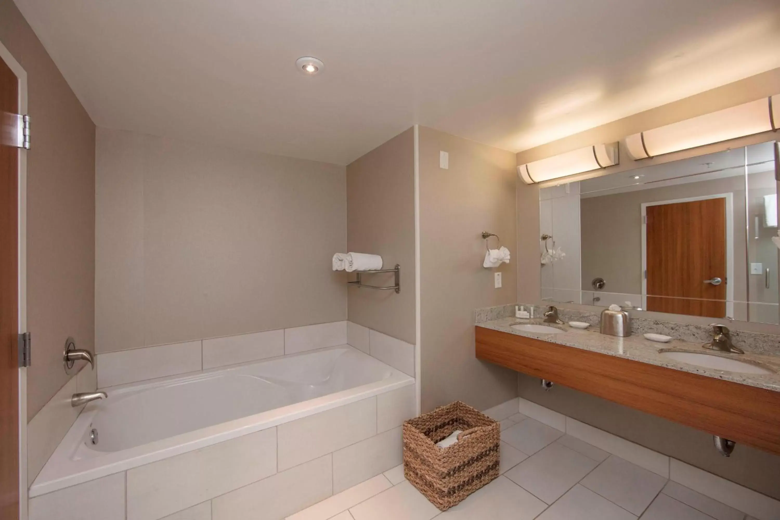 Bathroom in SpringHill Suites by Marriott Athens West