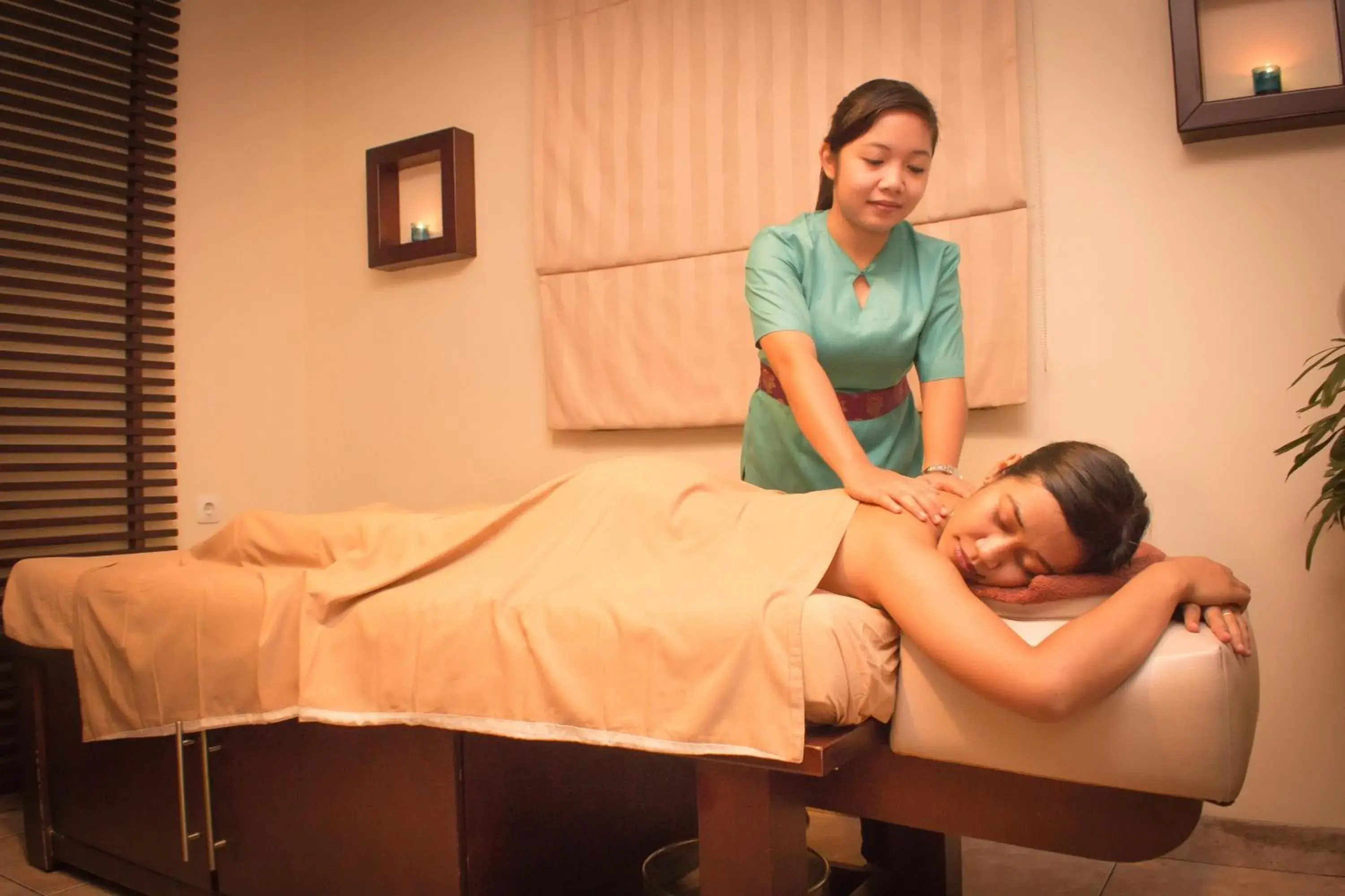 Spa and wellness centre/facilities in Travellers Suites Serviced Apartments