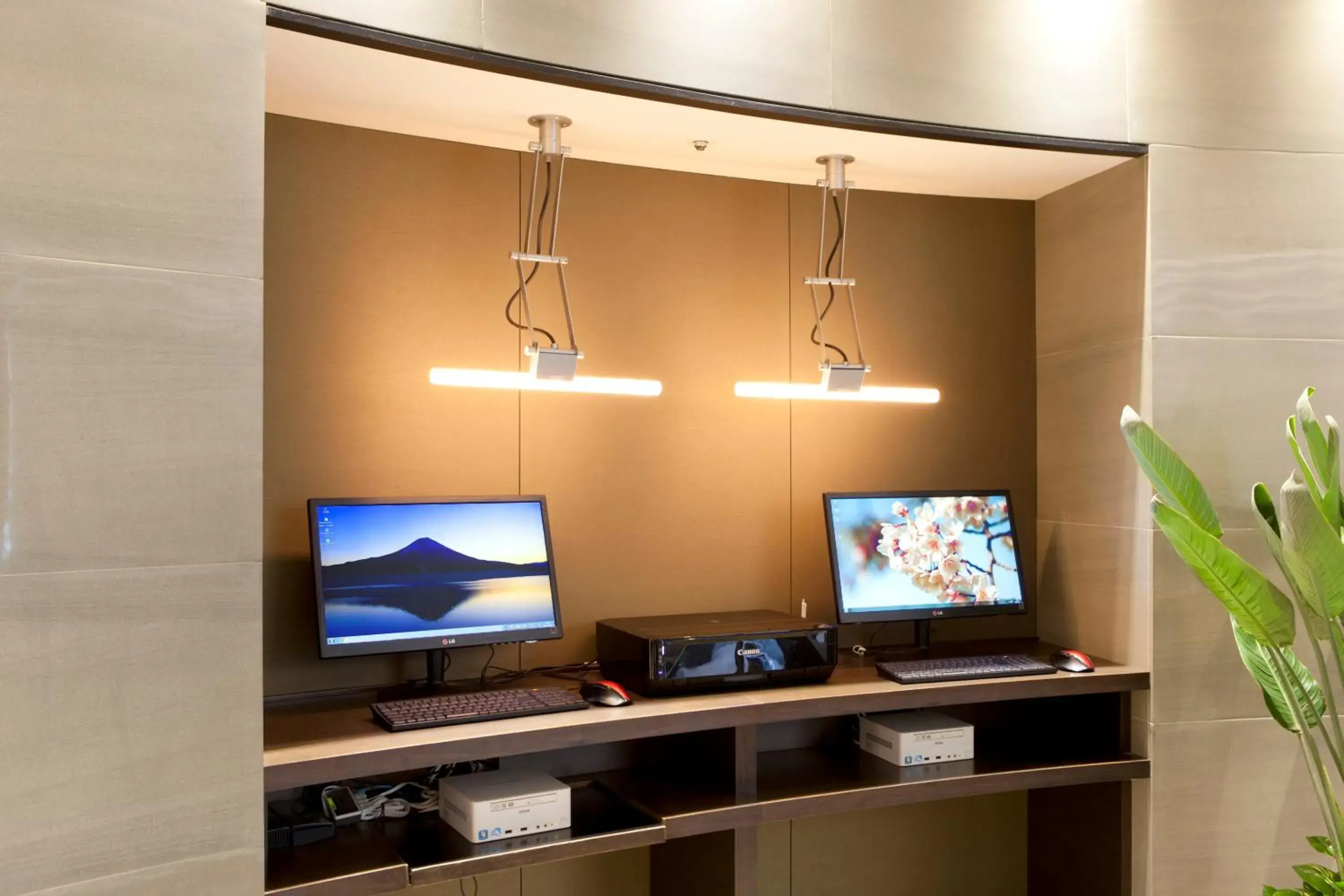 Lobby or reception in Hotel Sardonyx Tokyo Lobby or reception in Hotel Sardonyx Tokyo