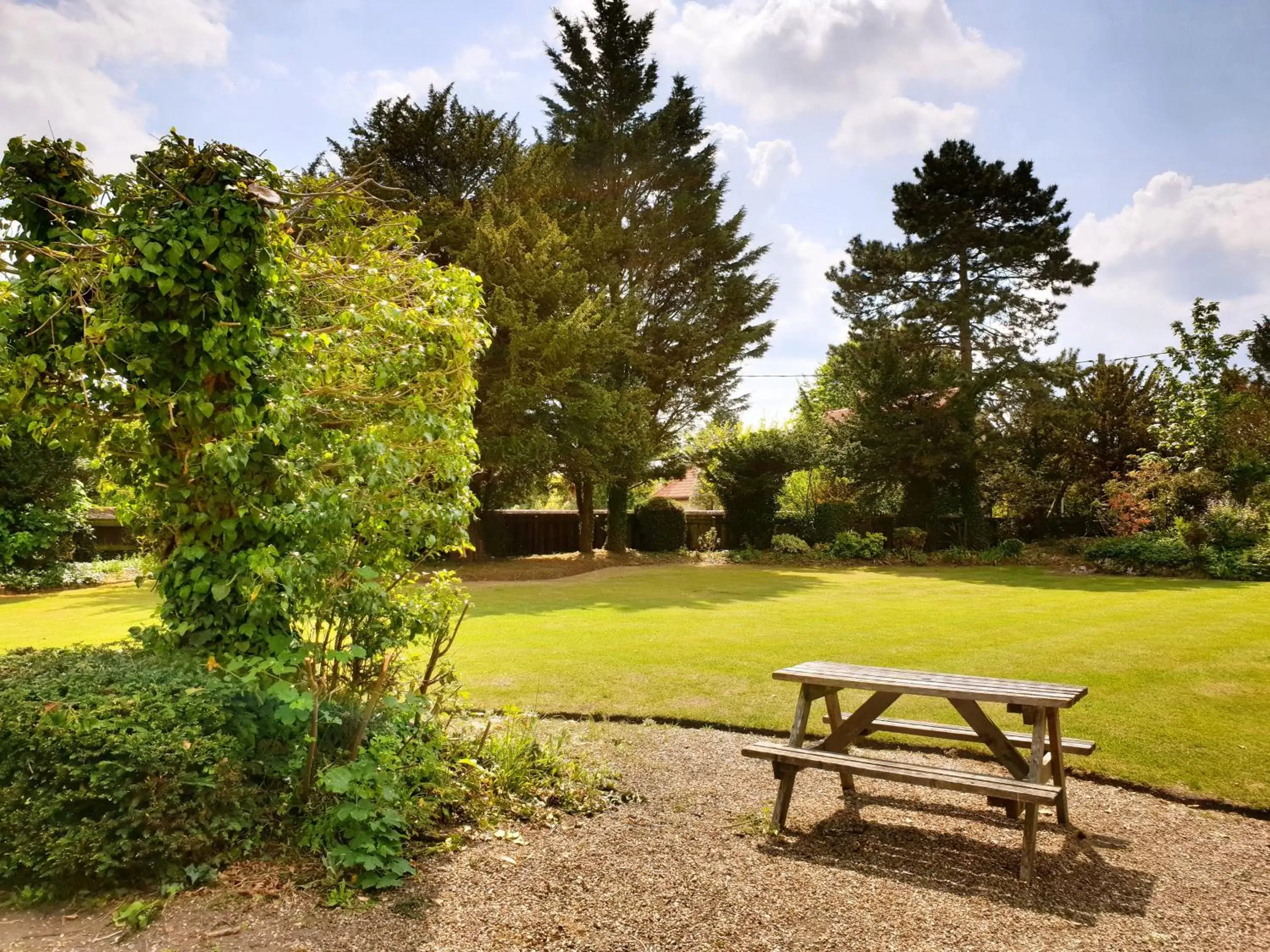 Garden in The Crown House Inn