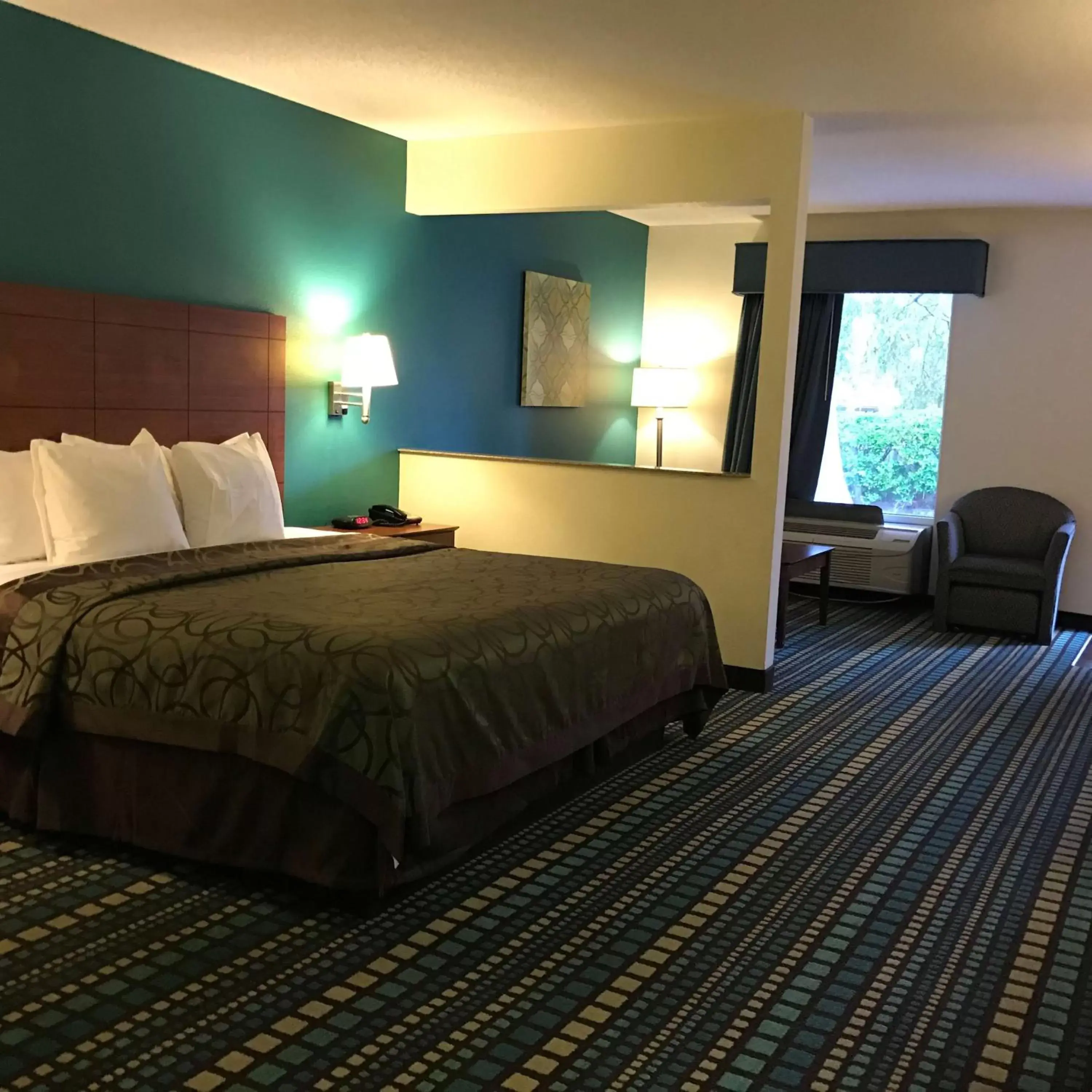 Photo of the whole room, Bed in Best Western Tallahassee Downtown Inn and Suites