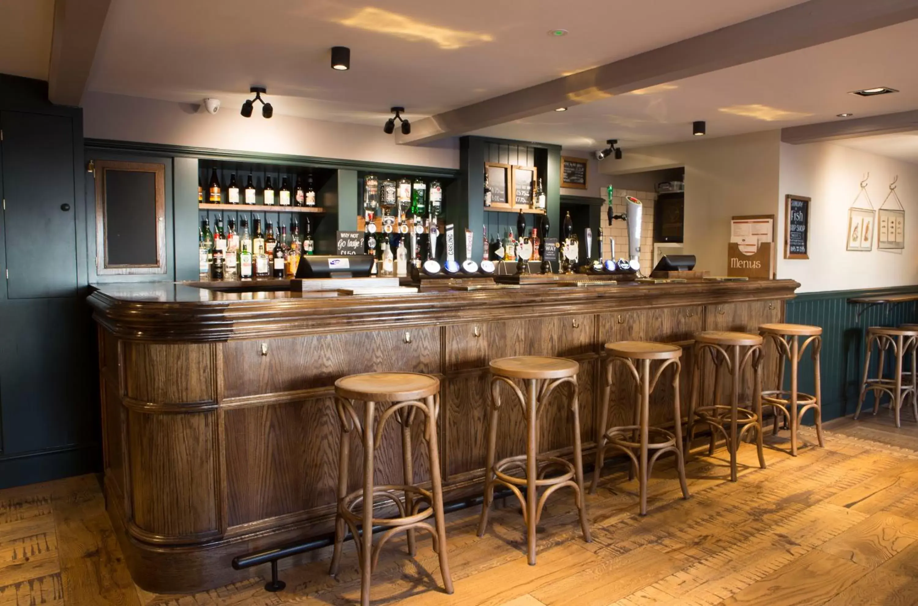 Lounge or bar, Lounge/Bar in Crown and Cushion Appleby