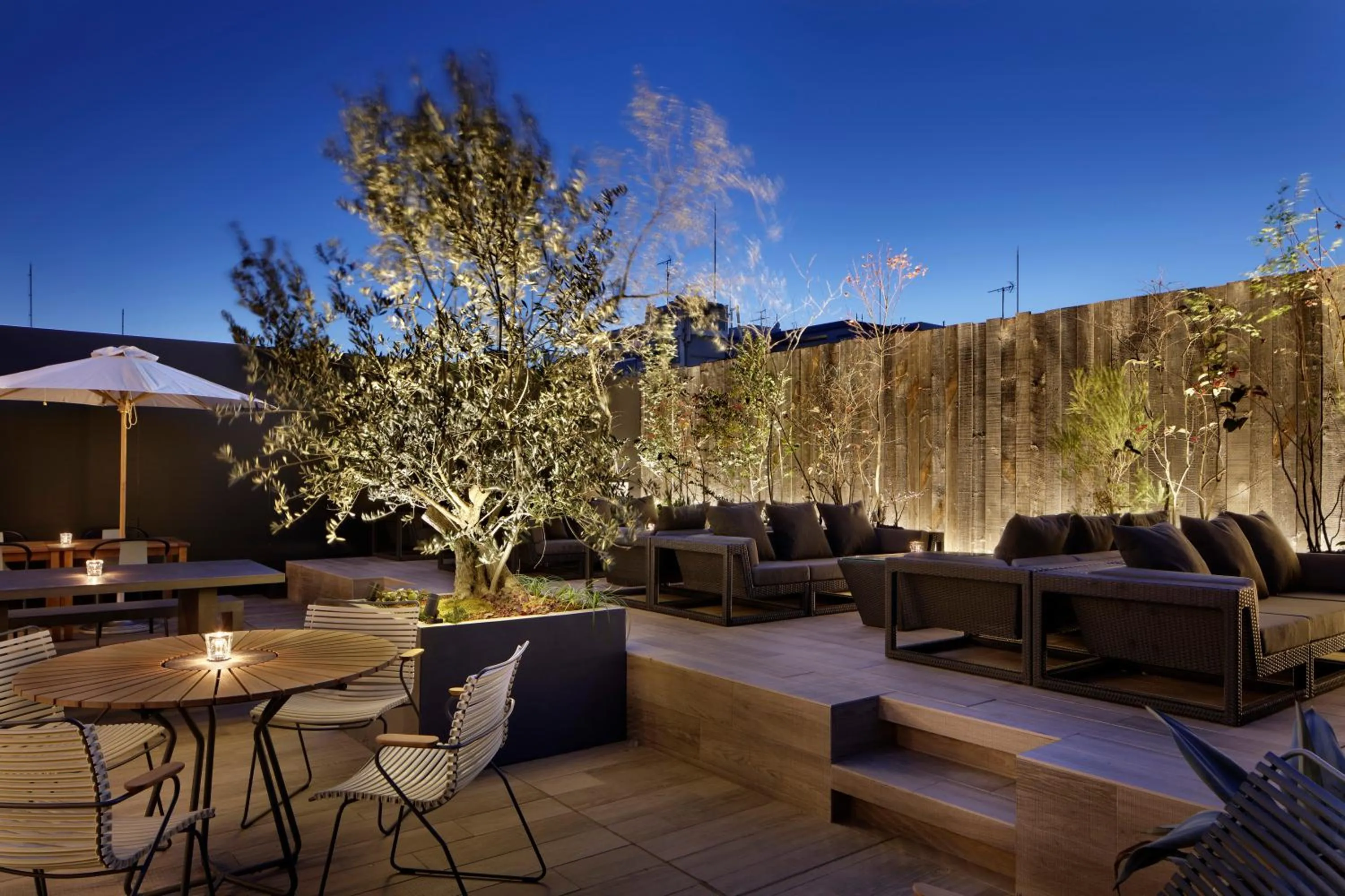 Communal lounge/ TV room in Piece Hostel Sanjo