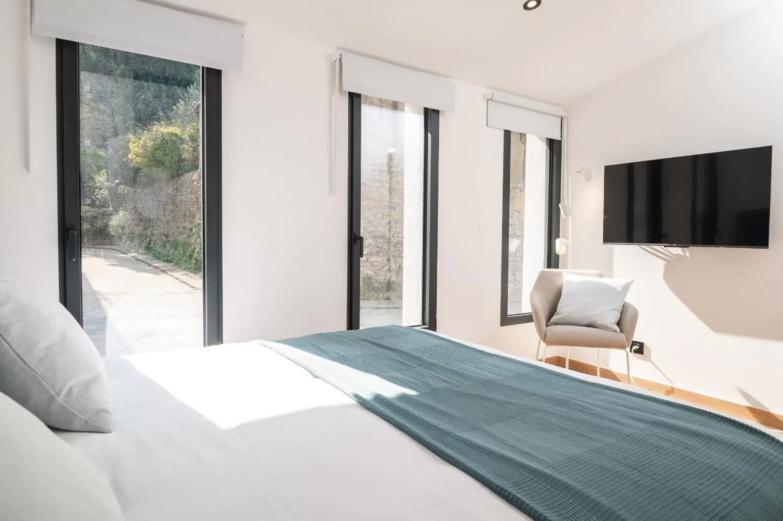Double Room with Private Bathroom - single occupancy in La Maison de Jean by Maison Bacou Double Room with Private Bathroom - single occupancy in La Maison de Jean by Maison Bacou