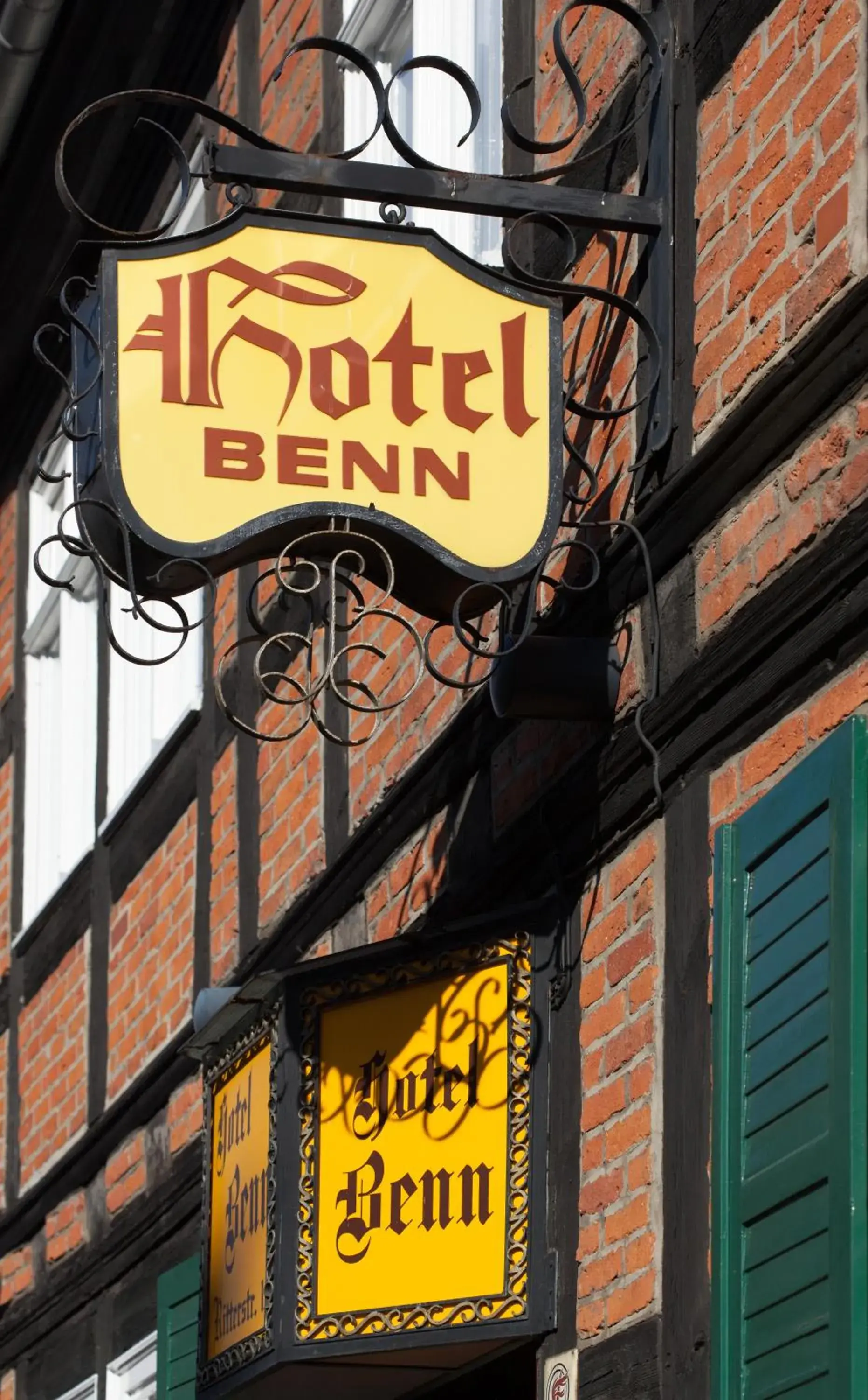 Facade/entrance, Property Logo/Sign in Hotel Benn