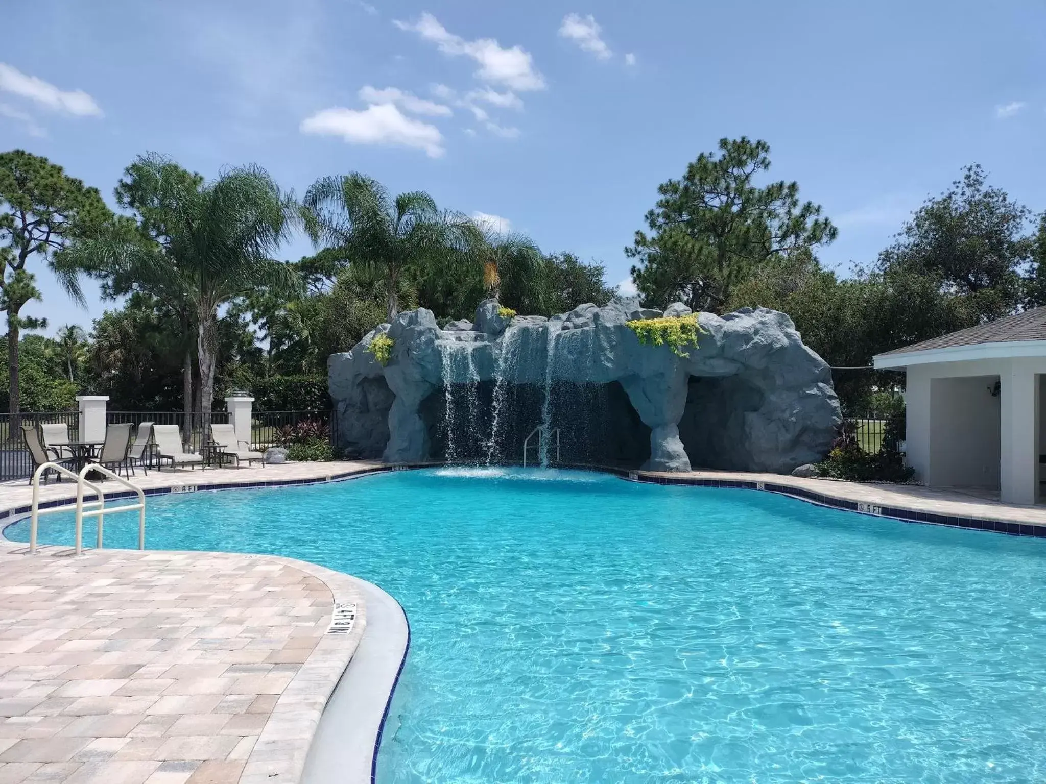 Swimming pool in Holiday Inn Port St. Lucie by IHG Swimming pool in Holiday Inn Port St. Lucie by IHG