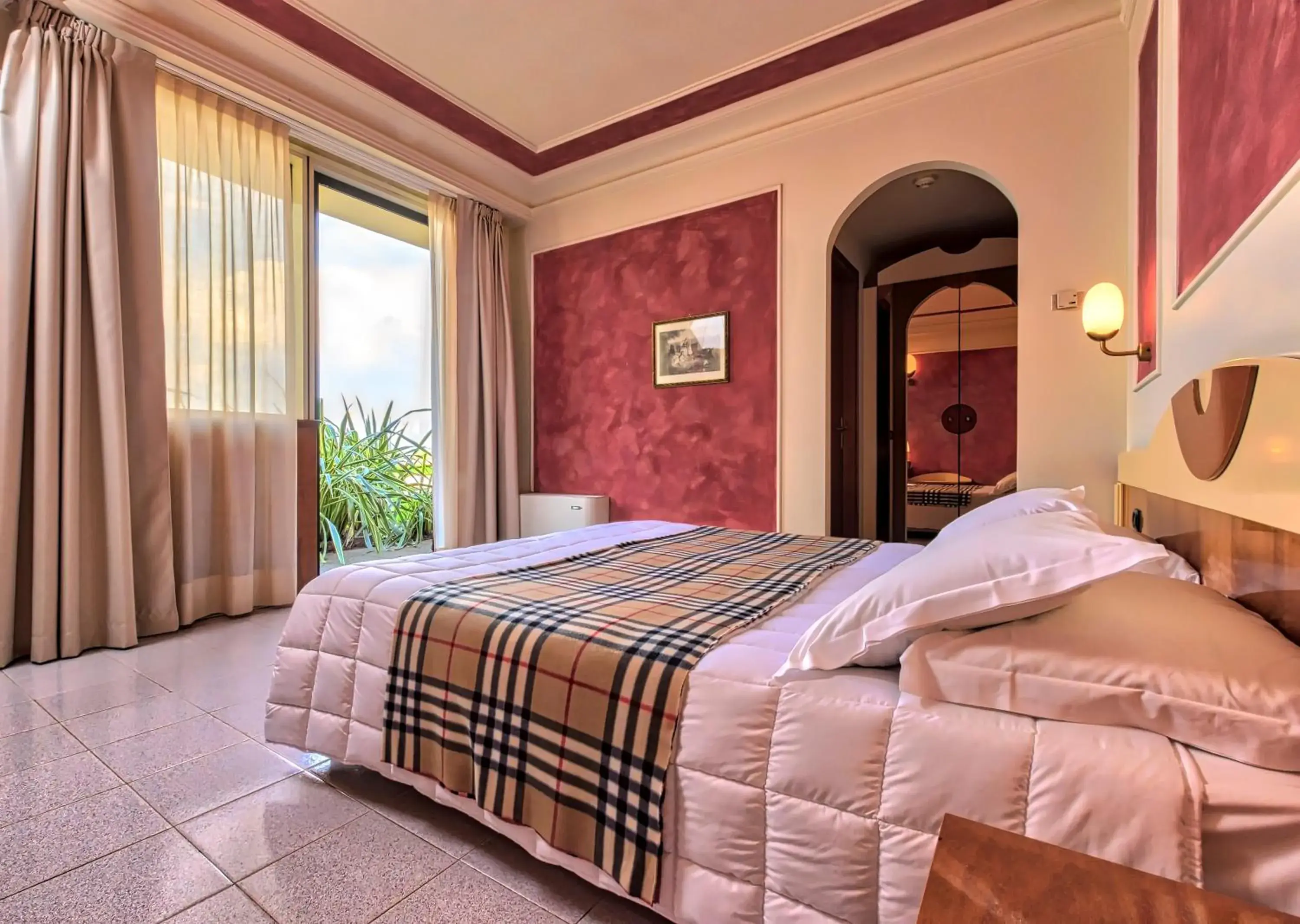 Bedroom, Bed in Albergo Papillon